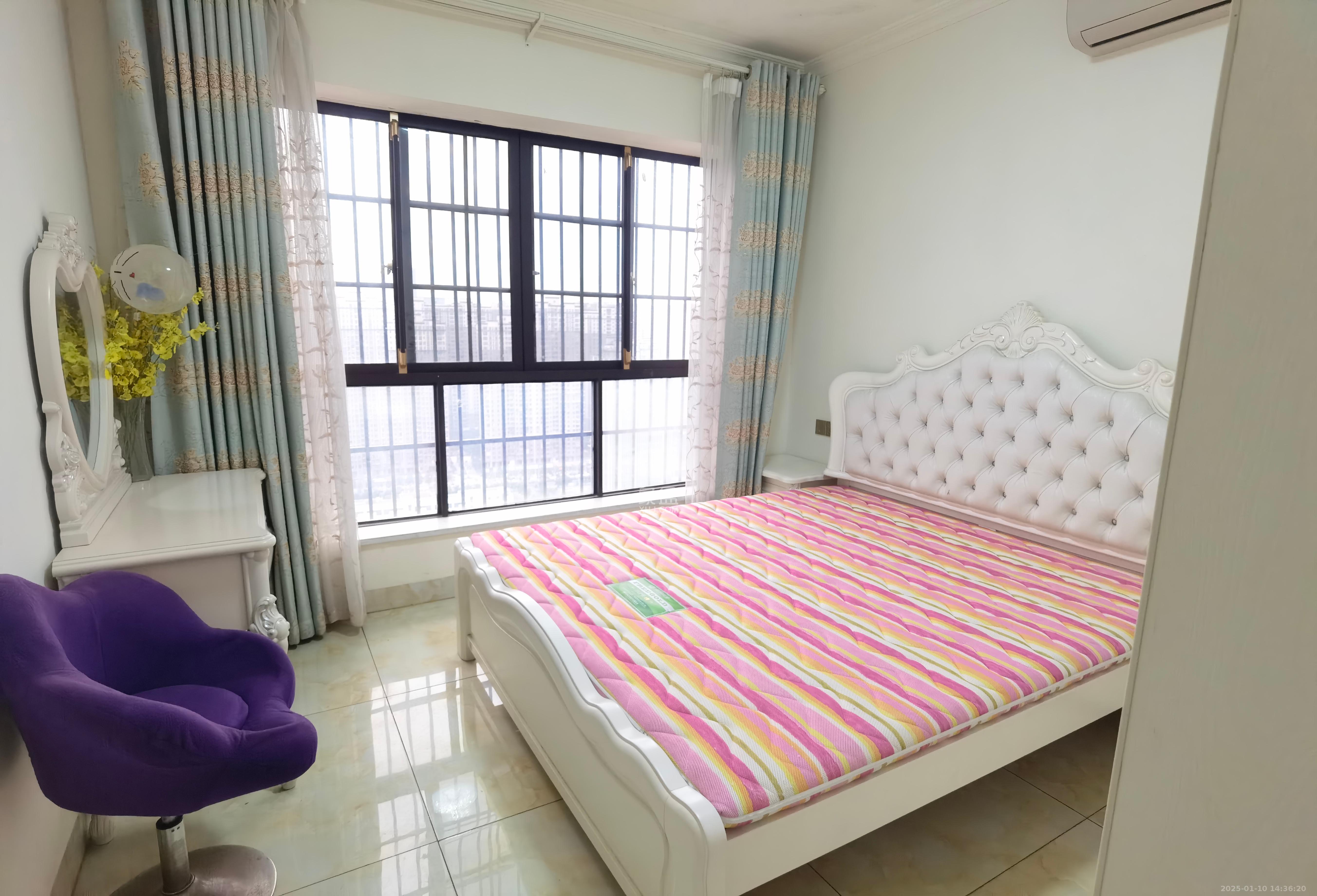 国泰九龙湾 3室2厅1卫 2100.0元/月 国泰九龙湾 3室2厅1卫 2100.0元/月室内图