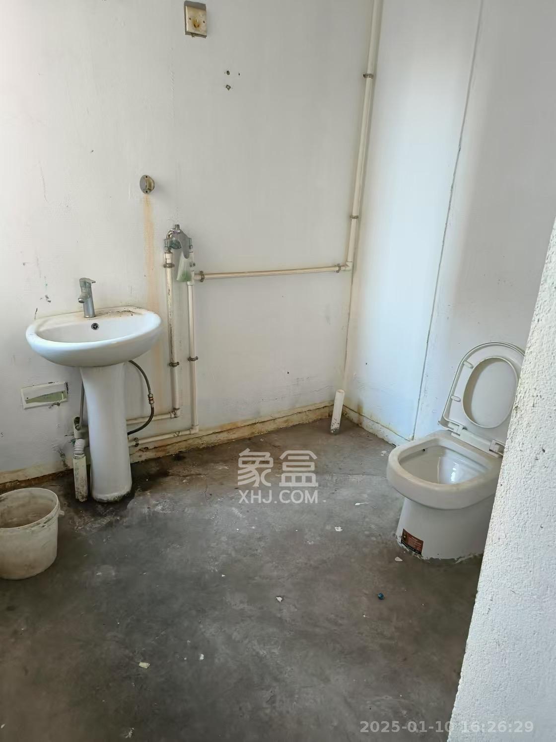 东宜兰园 3室2厅2卫 1200.0元/月 东宜兰园 3室2厅2卫 1200.0元/月室内图