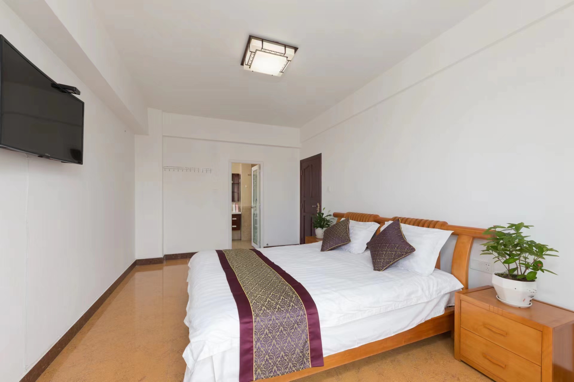 龙江大厦 4室2厅2卫 200.0万 龙江大厦 4室2厅2卫 200.0万室内图