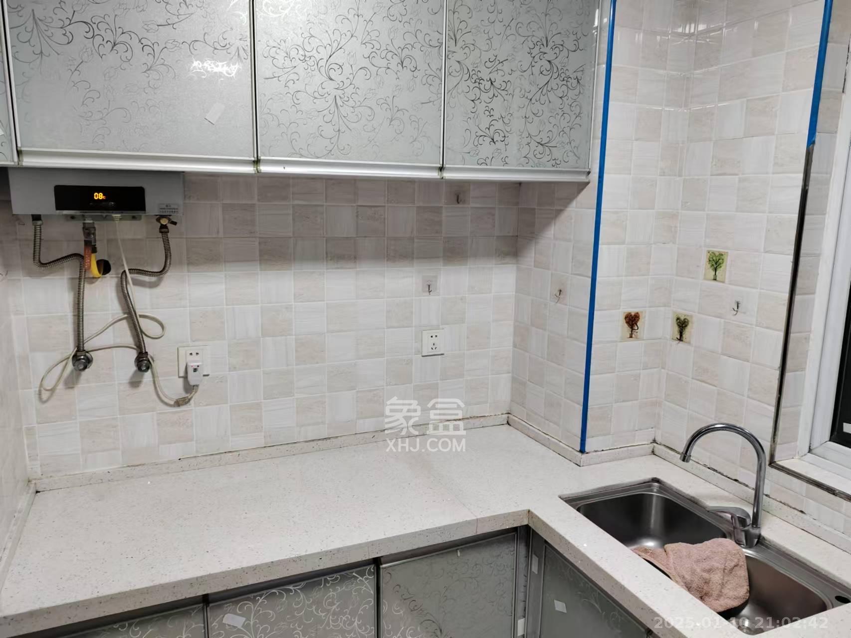 和沁园  3室1厅2卫    2500.0元/月 和沁园  3室1厅2卫    2500.0元/月室内图