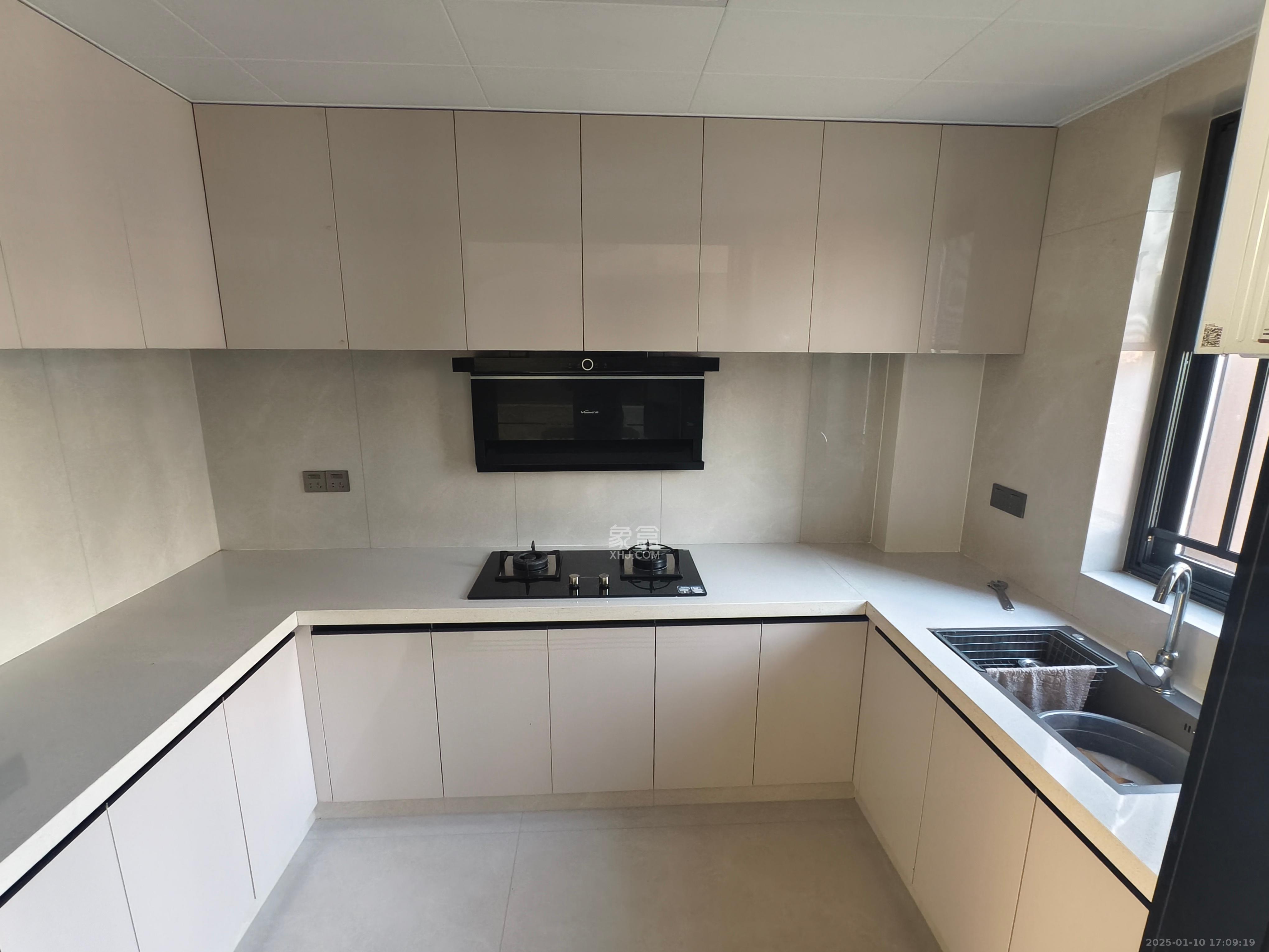 蓝光雍锦半岛 3室2厅2卫 3400.0元/月 蓝光雍锦半岛 3室2厅2卫 3400.0元/月室内图