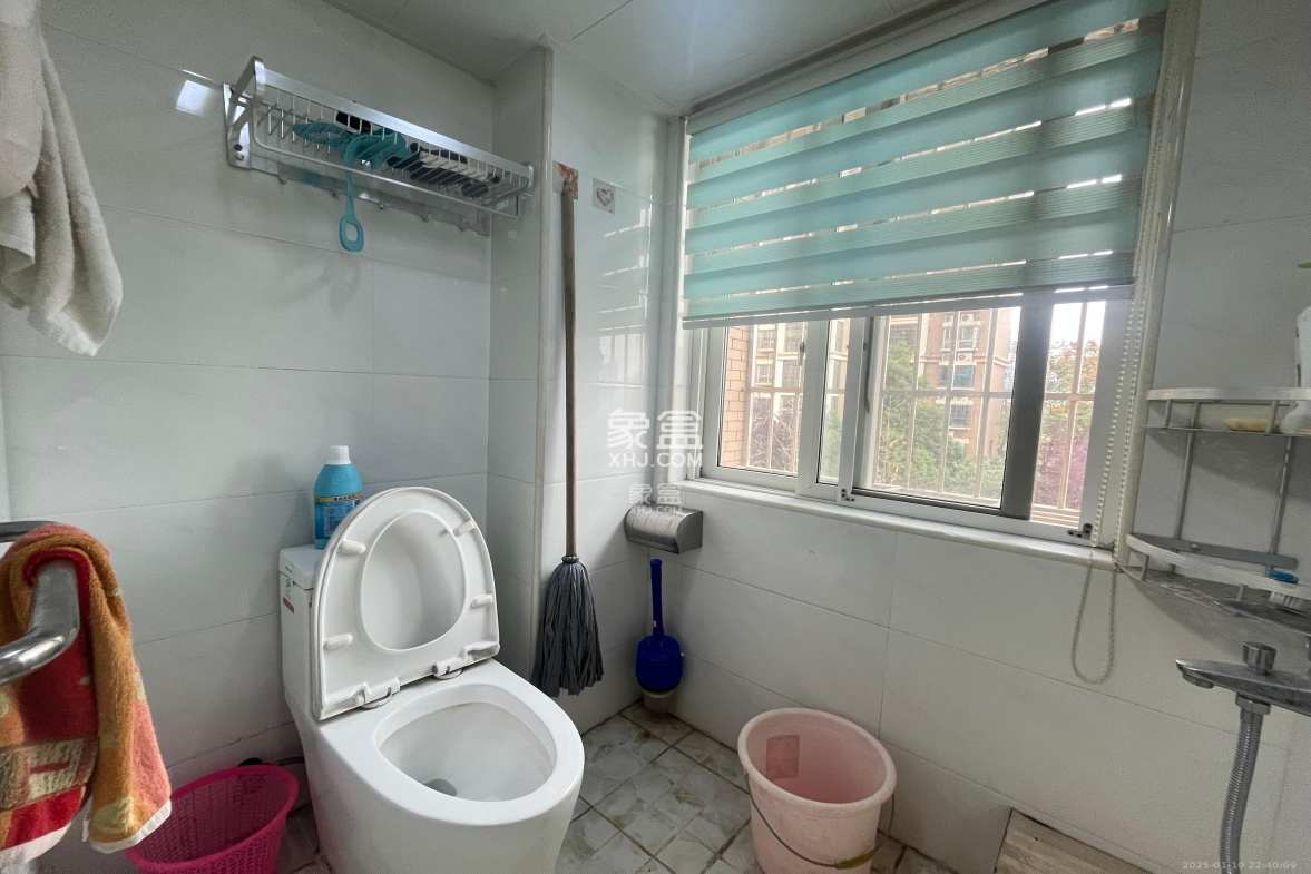 柏家塘小区  1室1厅1卫    2000.0元/月 柏家塘小区  1室1厅1卫    2000.0元/月室内图