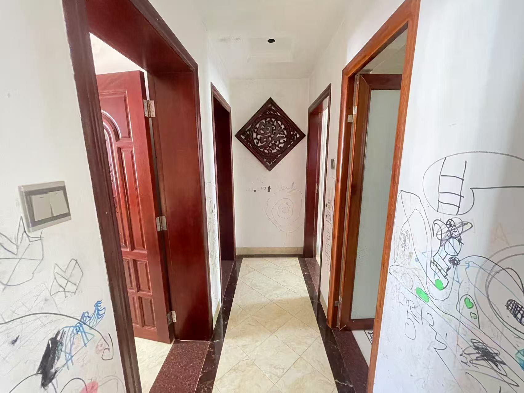 中景花园  3室2厅2卫    156.0万 中景花园  3室2厅2卫    156.0万客厅