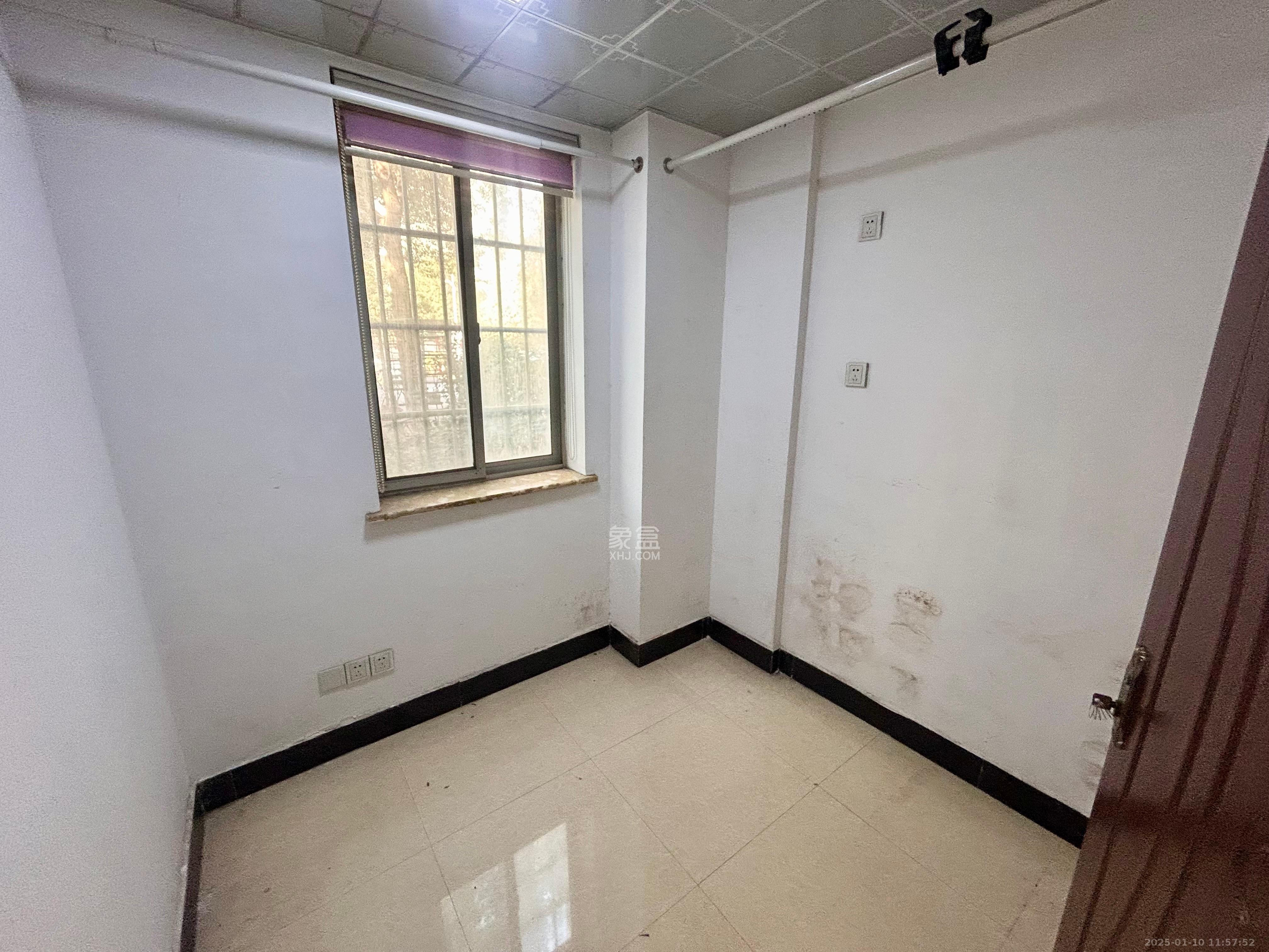 白沙湾嘉园  3室2厅2卫    2800.0元/月 白沙湾嘉园  3室2厅2卫    2800.0元/月室内图