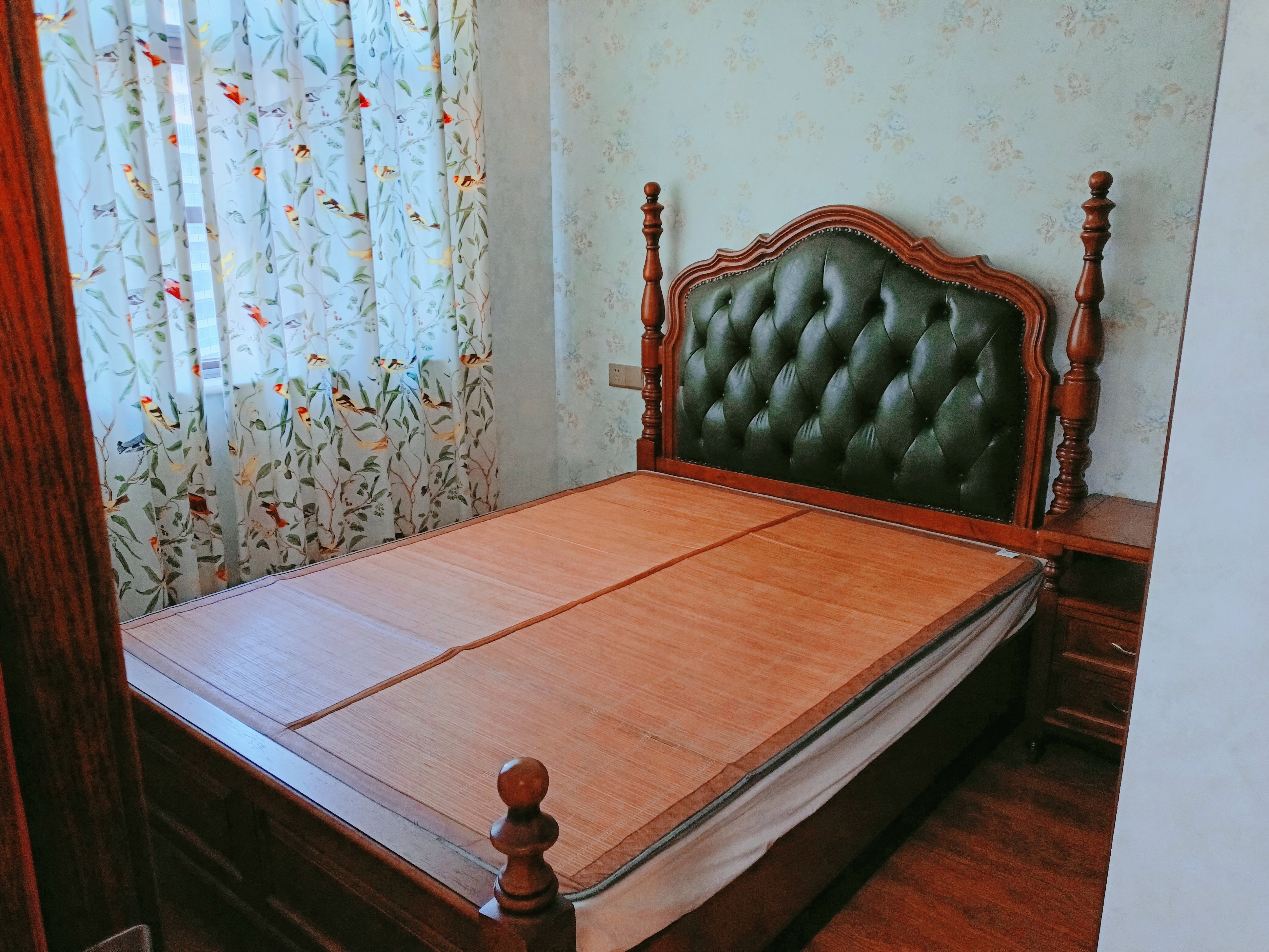 众一桂府  4室2厅2卫    102.8万 众一桂府  4室2厅2卫    102.8万客厅