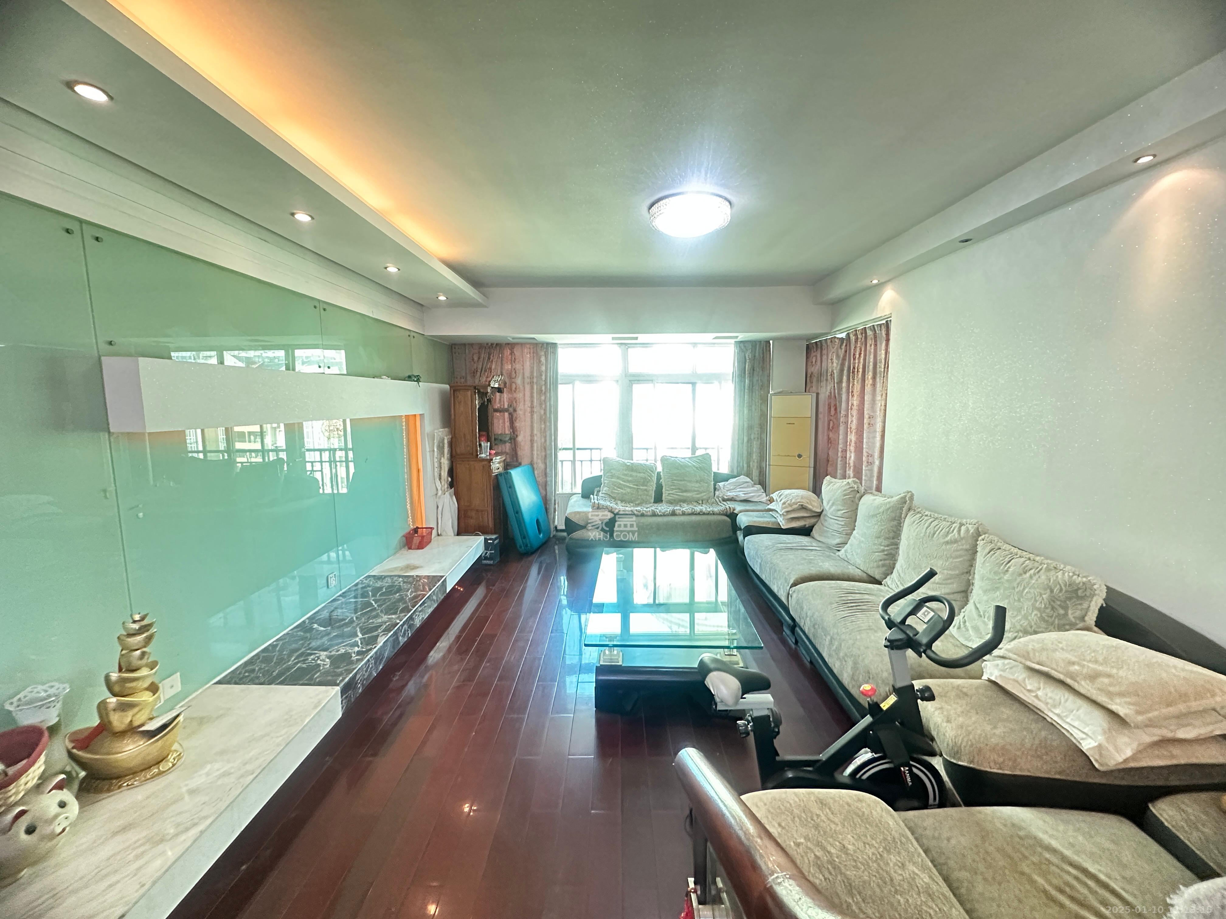 圣爵菲斯 4室2厅2卫 3500.0元/月 圣爵菲斯 4室2厅2卫 3500.0元/月室内图