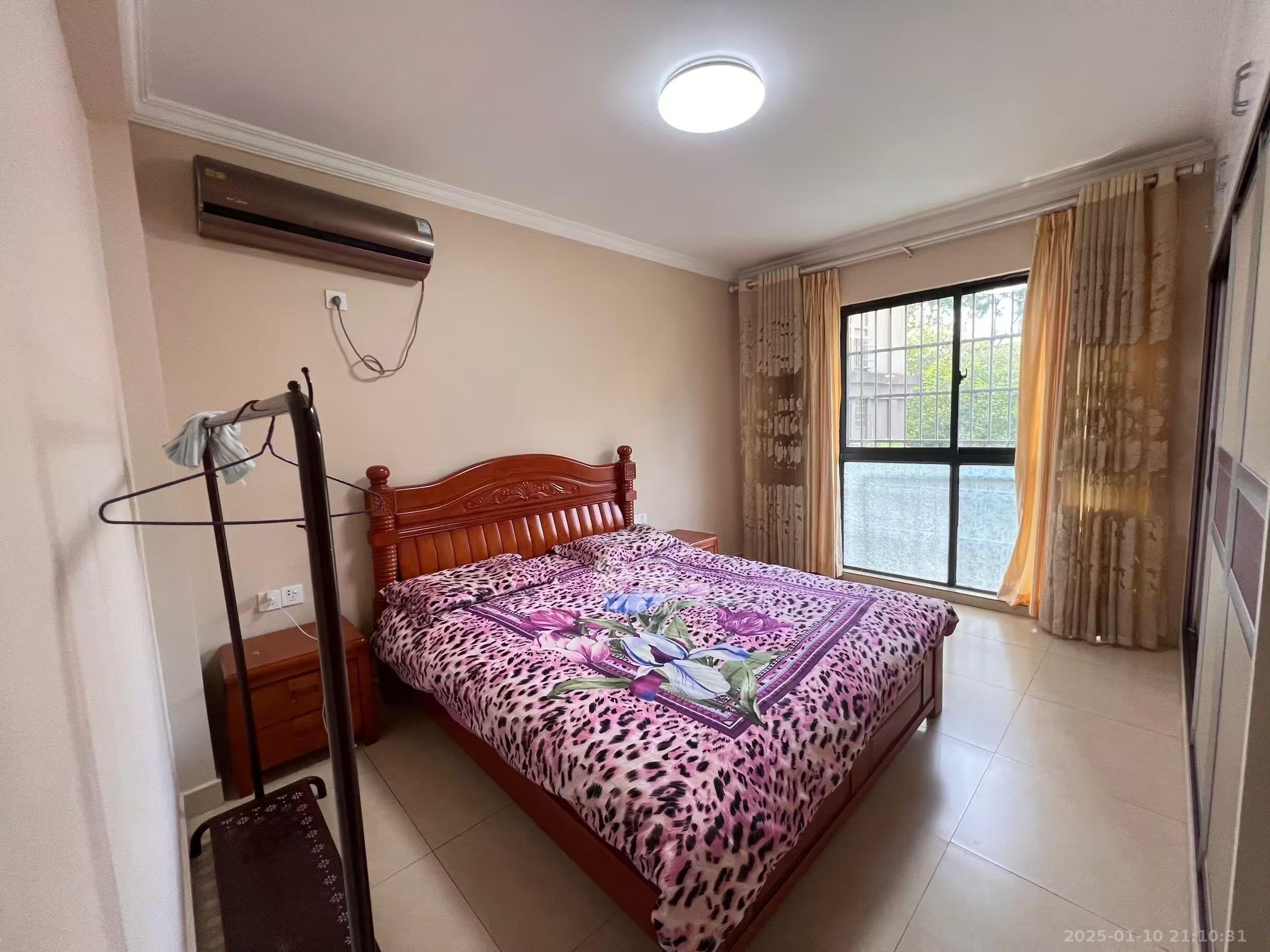 优山美地 4室2厅2卫 3200.0元/月 优山美地 4室2厅2卫 3200.0元/月室内图