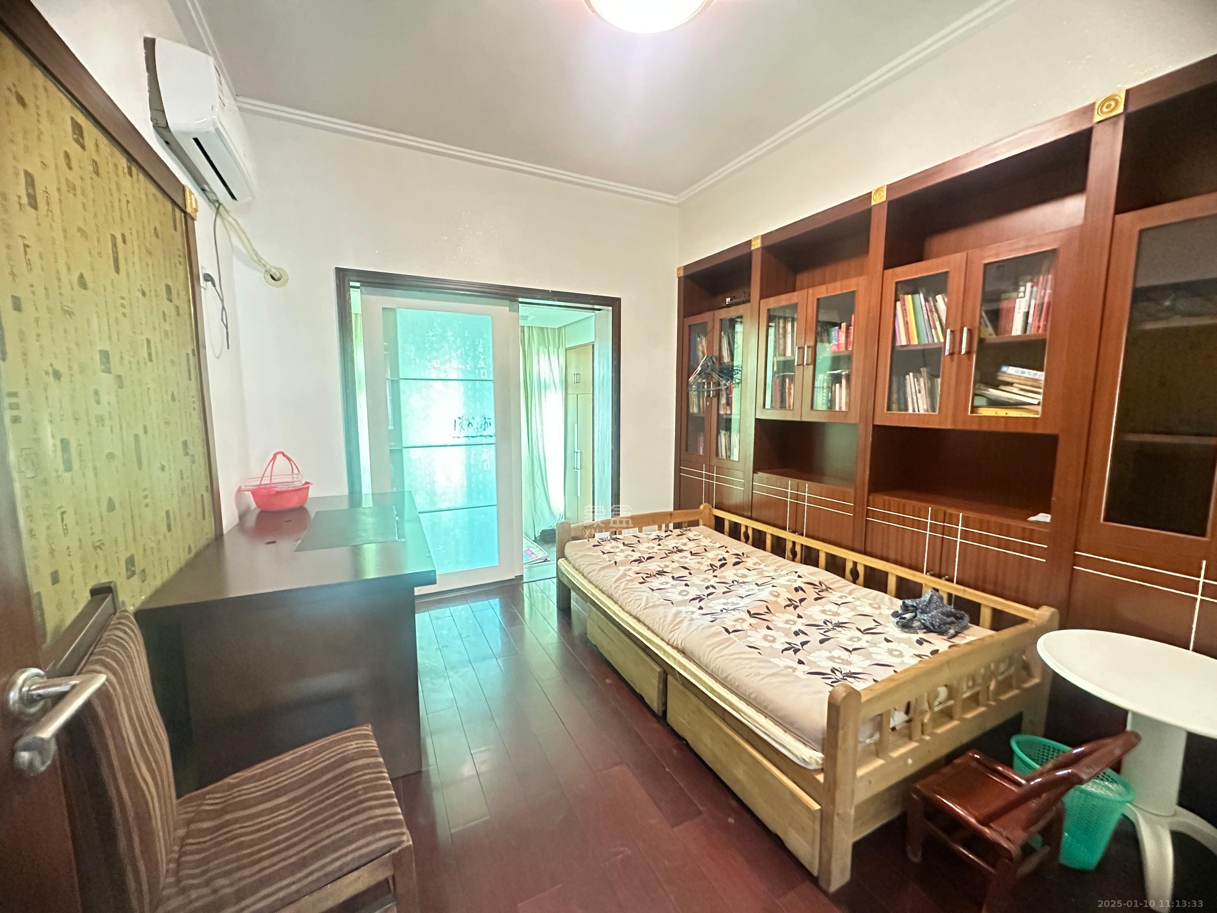 圣爵菲斯 4室2厅2卫 3500.0元/月 圣爵菲斯 4室2厅2卫 3500.0元/月室内图