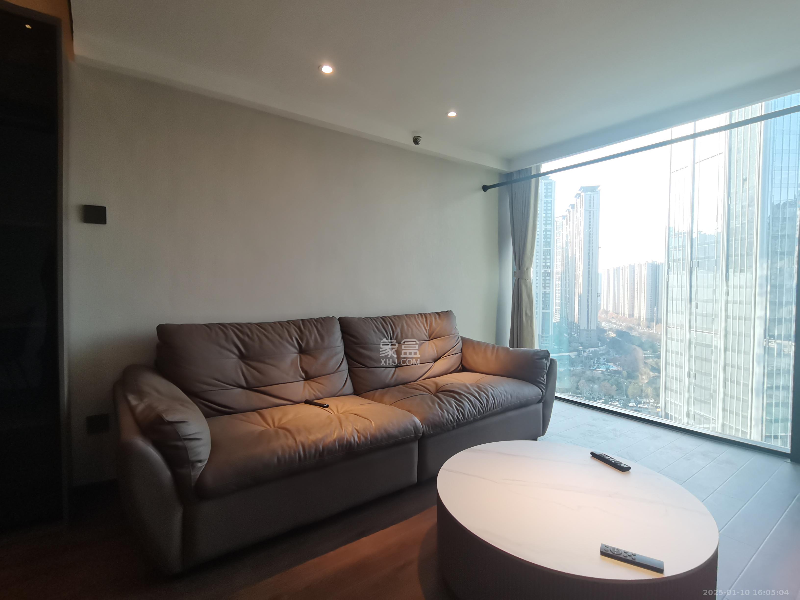 达美寰宇中心 2室1厅1卫 3500.0元/月 达美寰宇中心 2室1厅1卫 3500.0元/月室内图