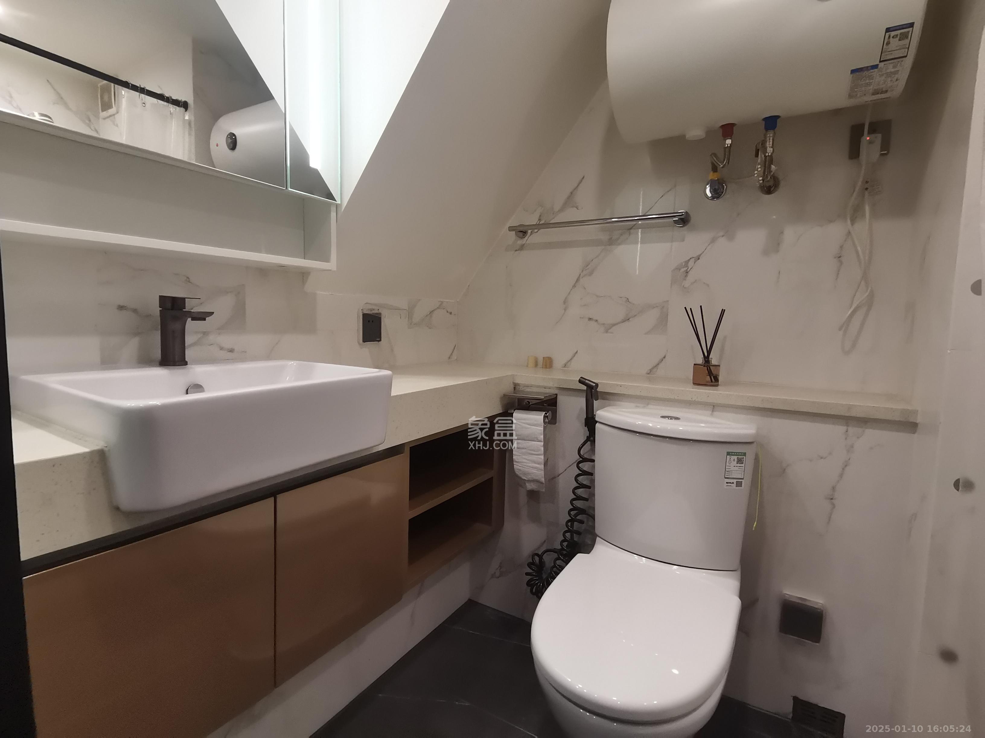 达美寰宇中心 2室1厅1卫 3500.0元/月 达美寰宇中心 2室1厅1卫 3500.0元/月室内图