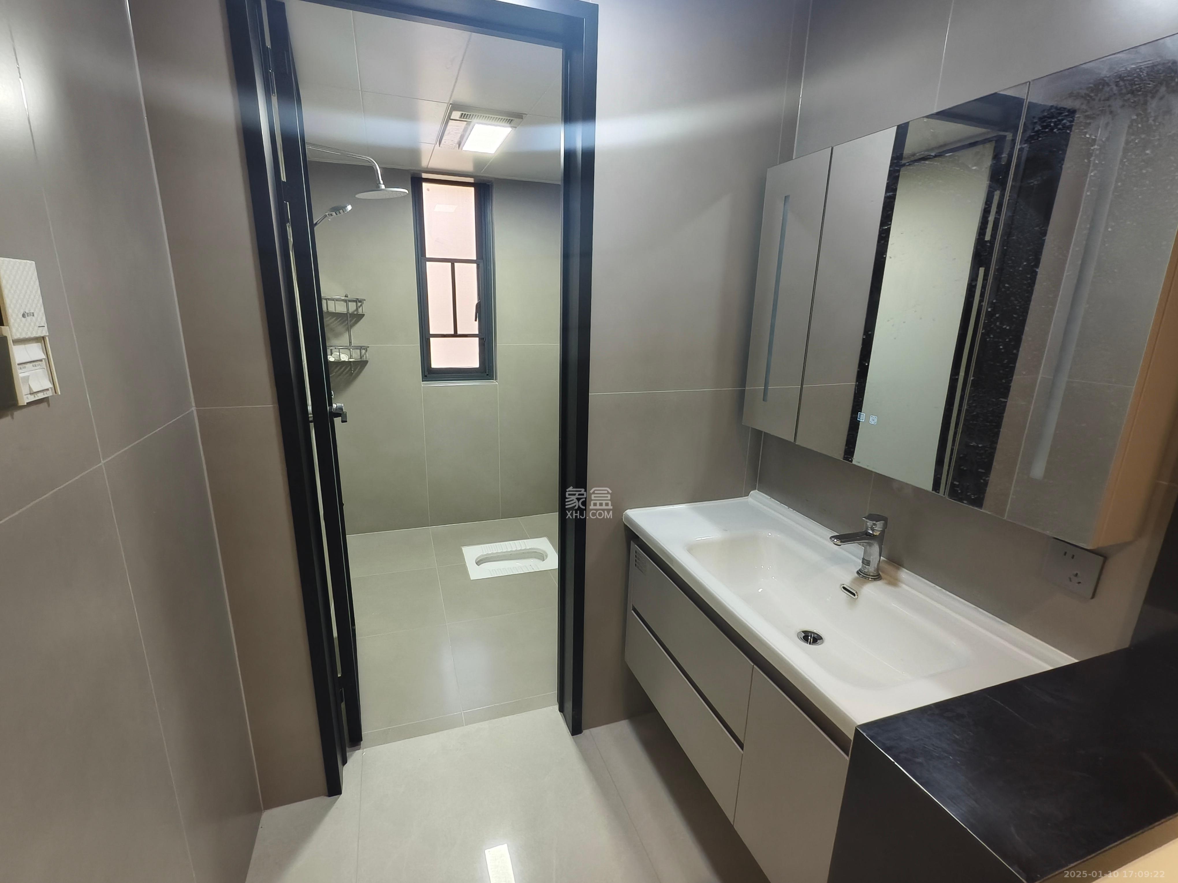 蓝光雍锦半岛 3室2厅2卫 3400.0元/月 蓝光雍锦半岛 3室2厅2卫 3400.0元/月室内图