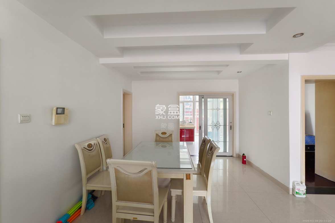 庐山恋 3室2厅1卫 2000.0元/月 庐山恋 3室2厅1卫 2000.0元/月室内图