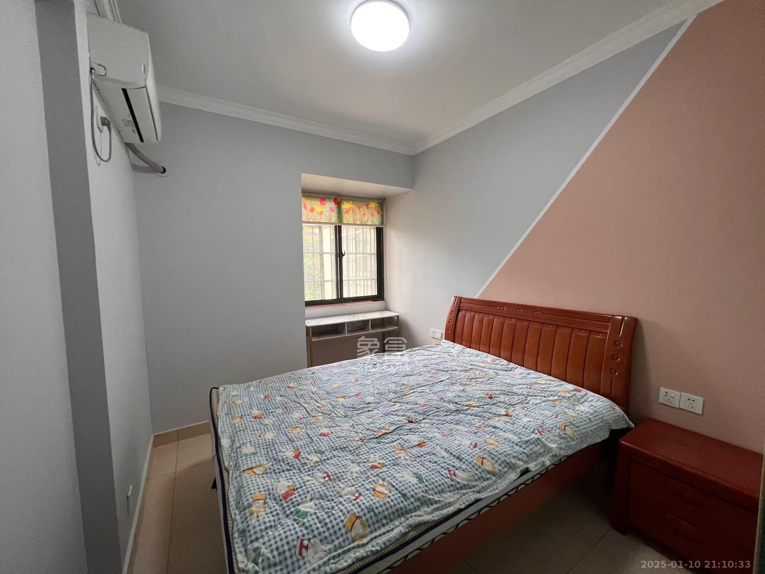 优山美地 4室2厅2卫 3200.0元/月 优山美地 4室2厅2卫 3200.0元/月室内图