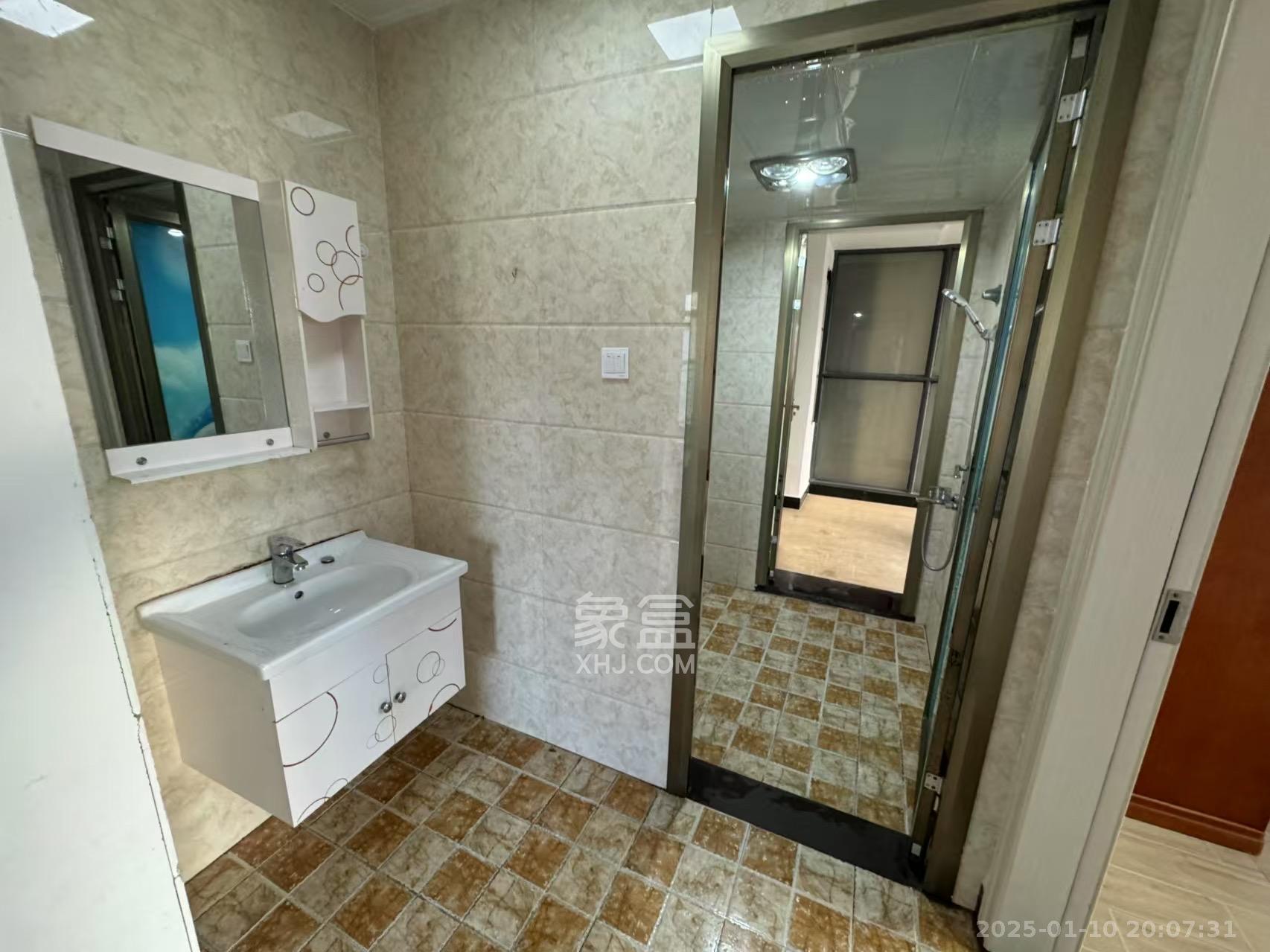 江河东澜湾 3室2厅1卫 2300.0元/月 江河东澜湾 3室2厅1卫 2300.0元/月室内图