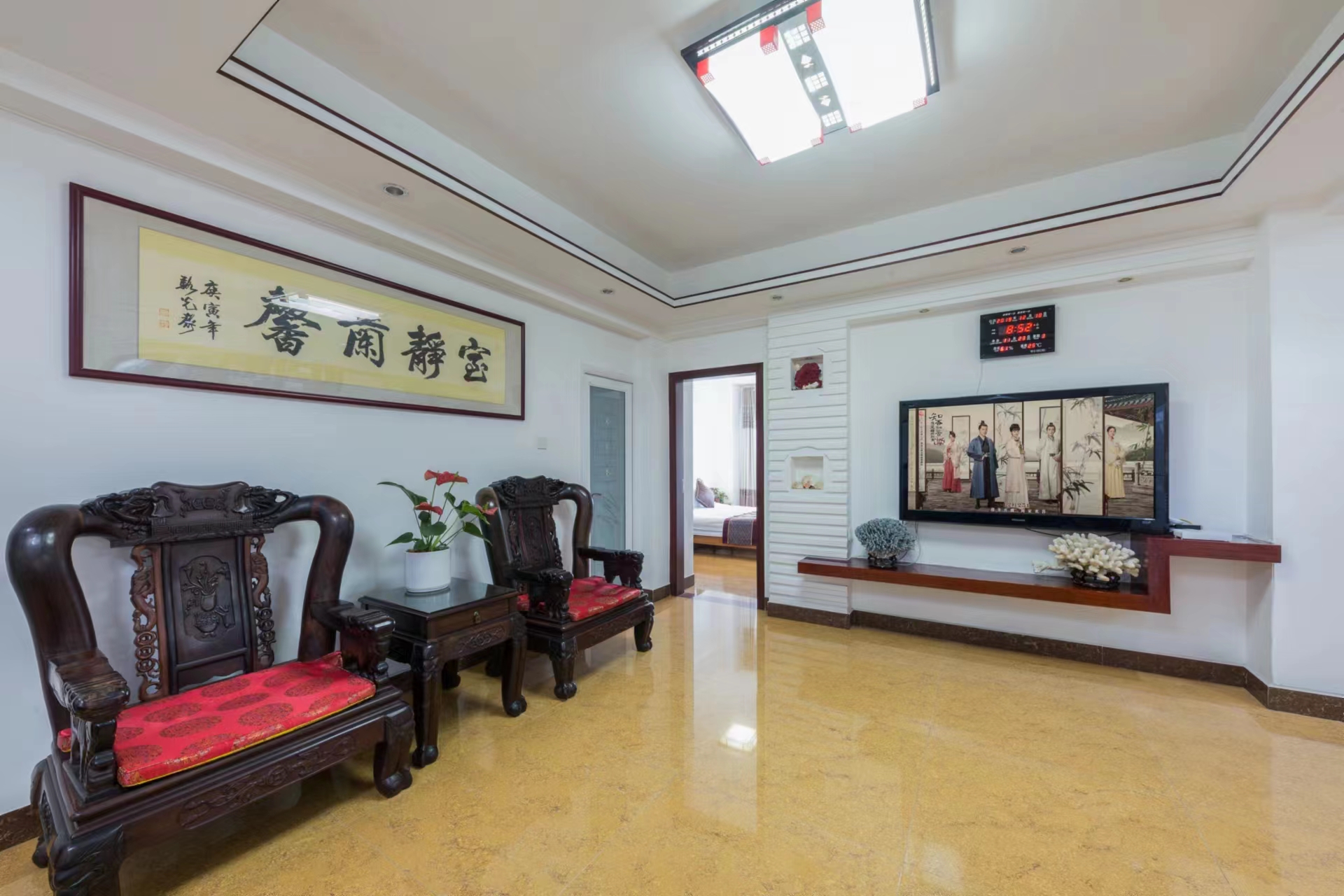 龙江大厦 4室2厅2卫 200.0万 龙江大厦 4室2厅2卫 200.0万室内图