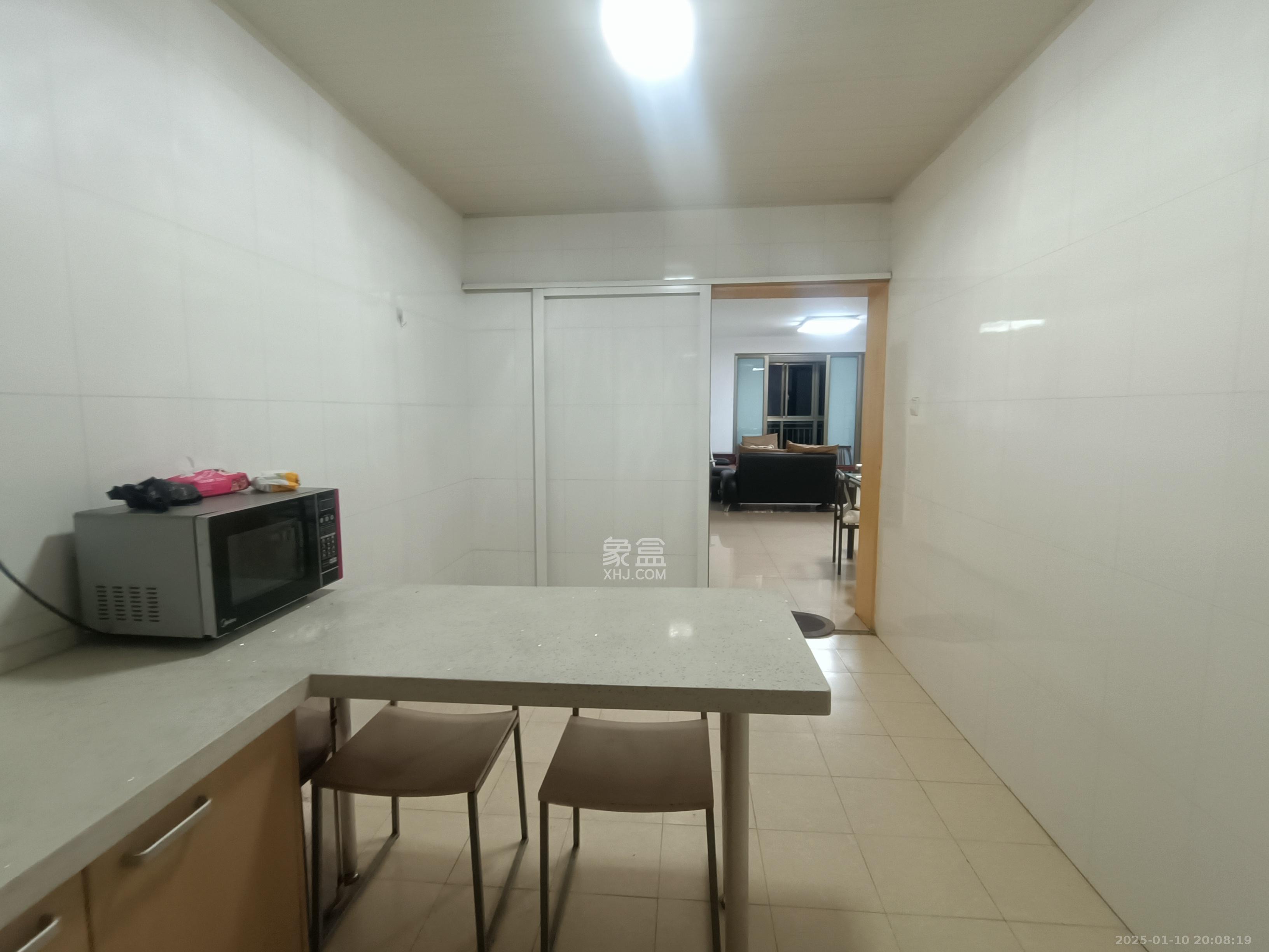 锦湘国际星城二期(锦雅苑) 3室2厅2卫 2600.0元/月 锦湘国际星城二期(锦雅苑) 3室2厅2卫 2600.0元/月室内图