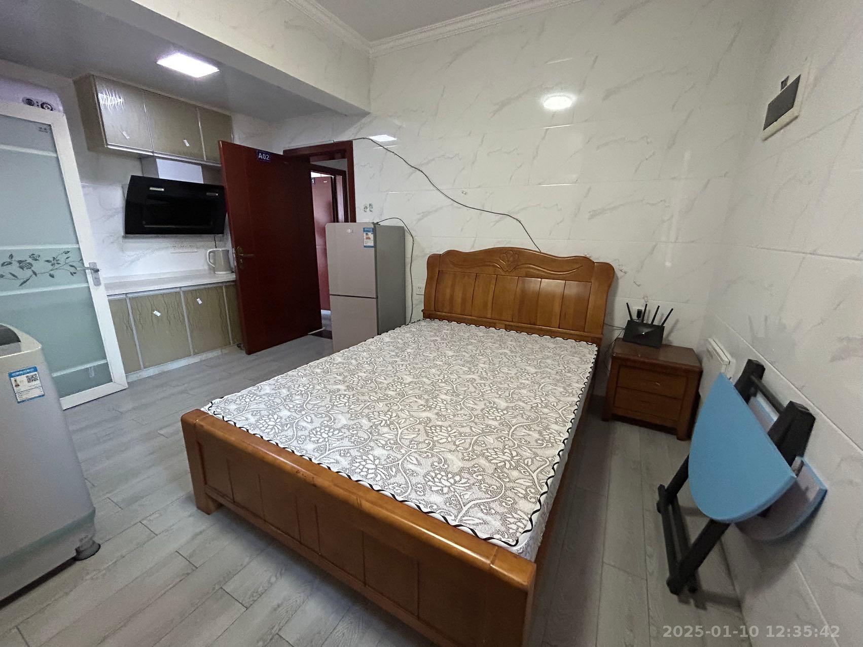 文艺复兴(未来城)  1室1厅1卫    1200.0元/月 文艺复兴(未来城)  1室1厅1卫    1200.0元/月室内图1