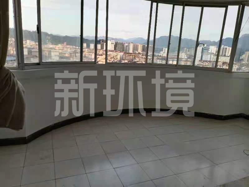 宏力大厦(宏历商业广场) 4室2厅2卫 60.0万 宏力大厦(宏历商业广场) 4室2厅2卫 60.0万客厅