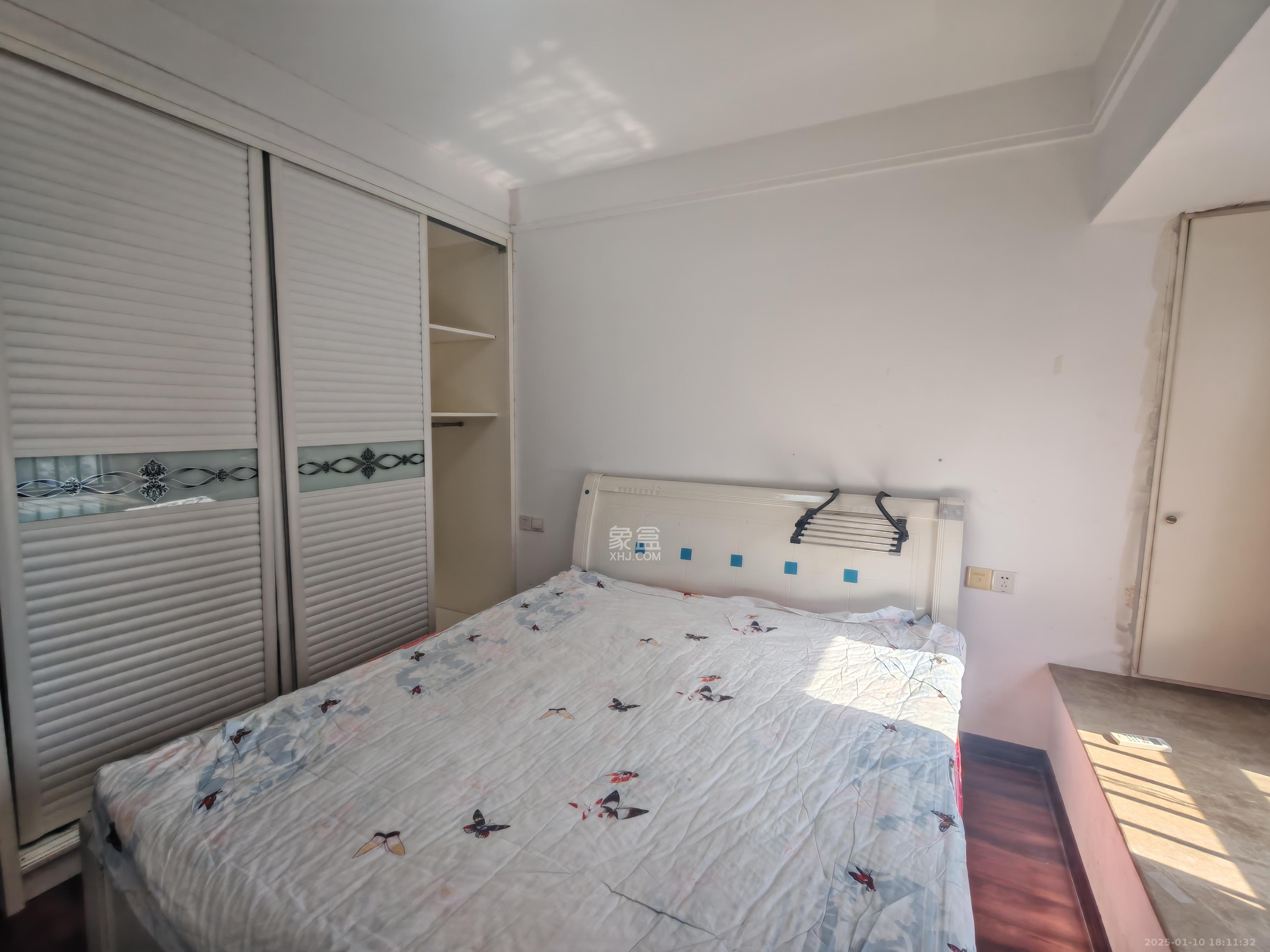 绿地中央广场 3室2厅1卫 2800.0元/月 绿地中央广场 3室2厅1卫 2800.0元/月室内图