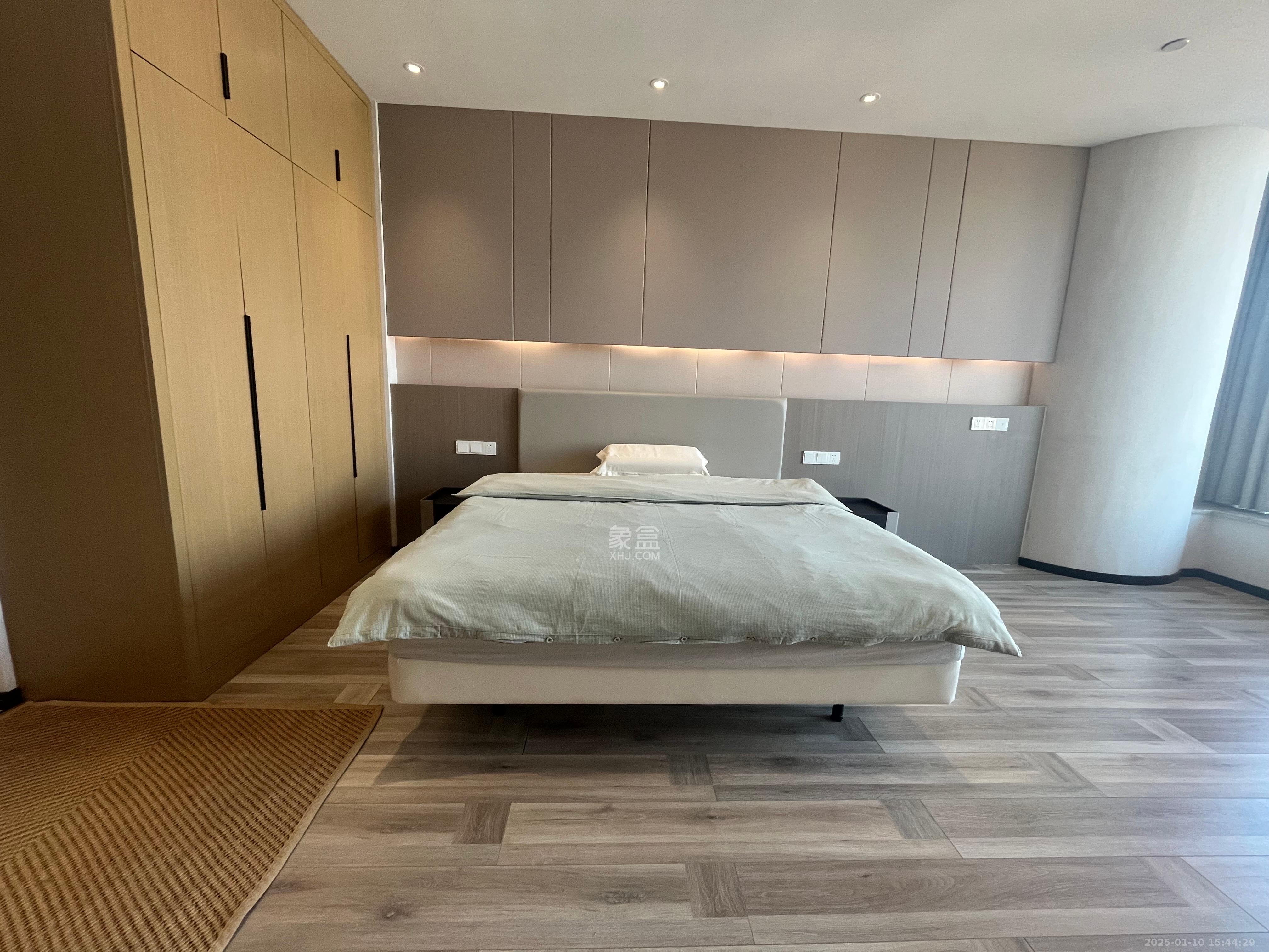 世茂铂曼 1室1厅1卫 2600.0元/月 世茂铂曼 1室1厅1卫 2600.0元/月室内图