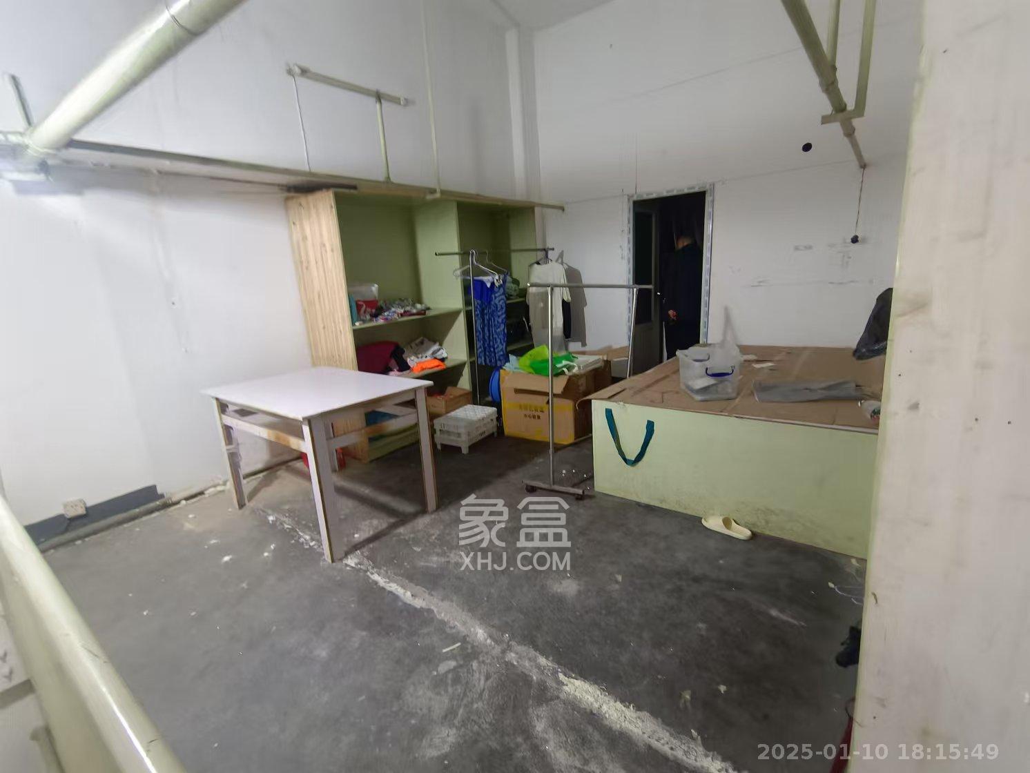 阳光100一期、四五期   50.0㎡      4200.0元/月室内图