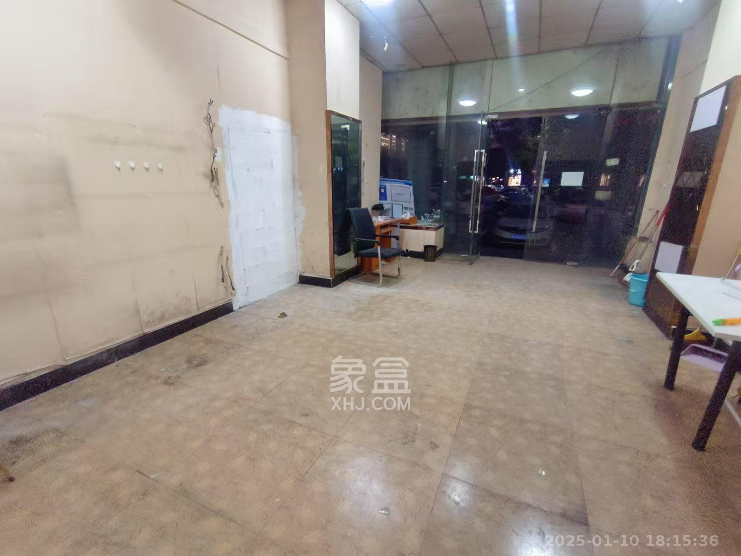 阳光100一期、四五期   50.0㎡      4200.0元/月