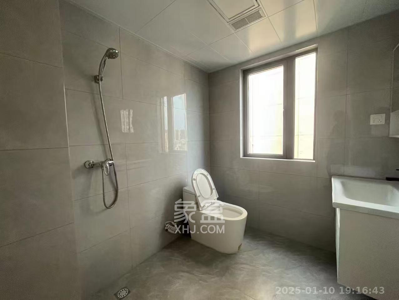 潇湘名城(新里程潇湘名城) 3室2厅2卫 3200.0元/月 潇湘名城(新里程潇湘名城) 3室2厅2卫 3200.0元/月室内图