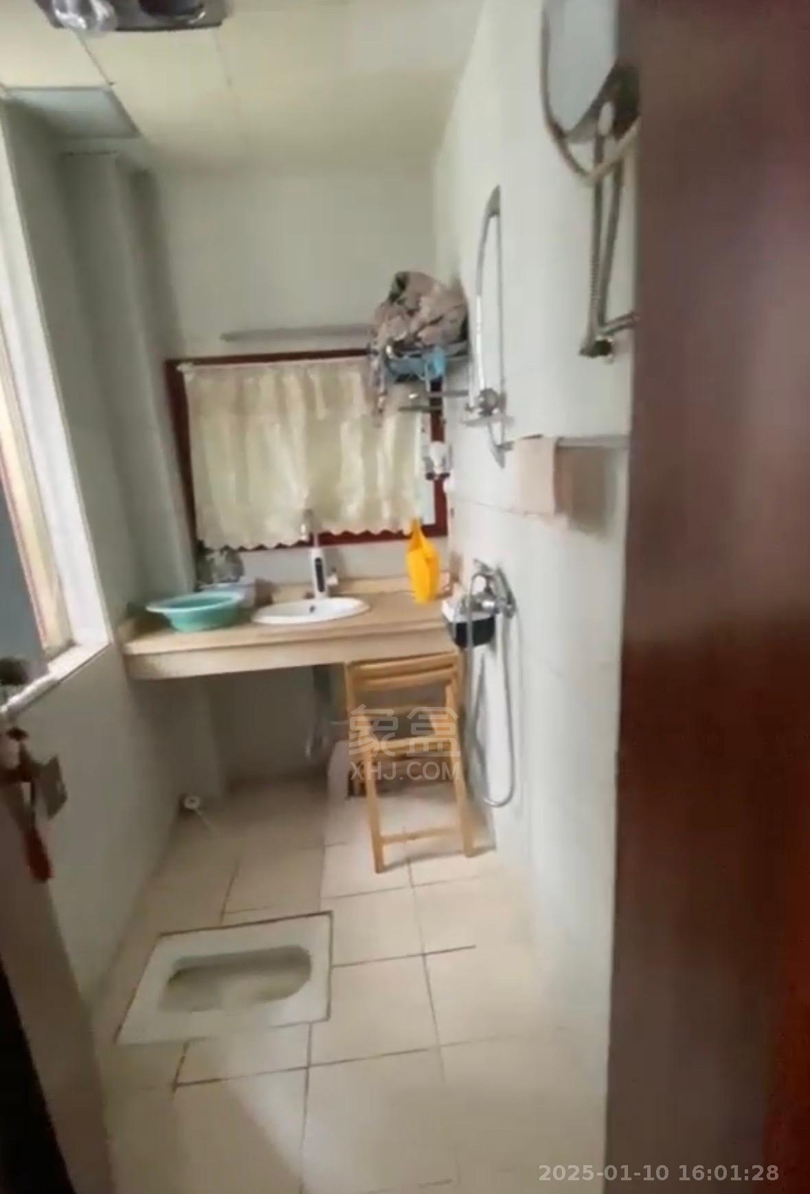 蓝马大厦住宅楼 1室0厅0卫 1000.0元/月 蓝马大厦住宅楼 1室0厅0卫 1000.0元/月室内图