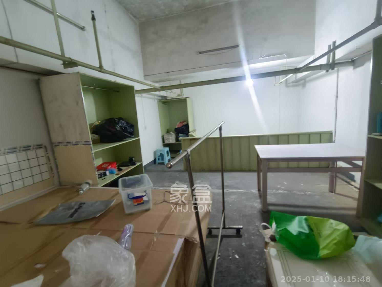 阳光100一期、四五期   50.0㎡      4200.0元/月室内图