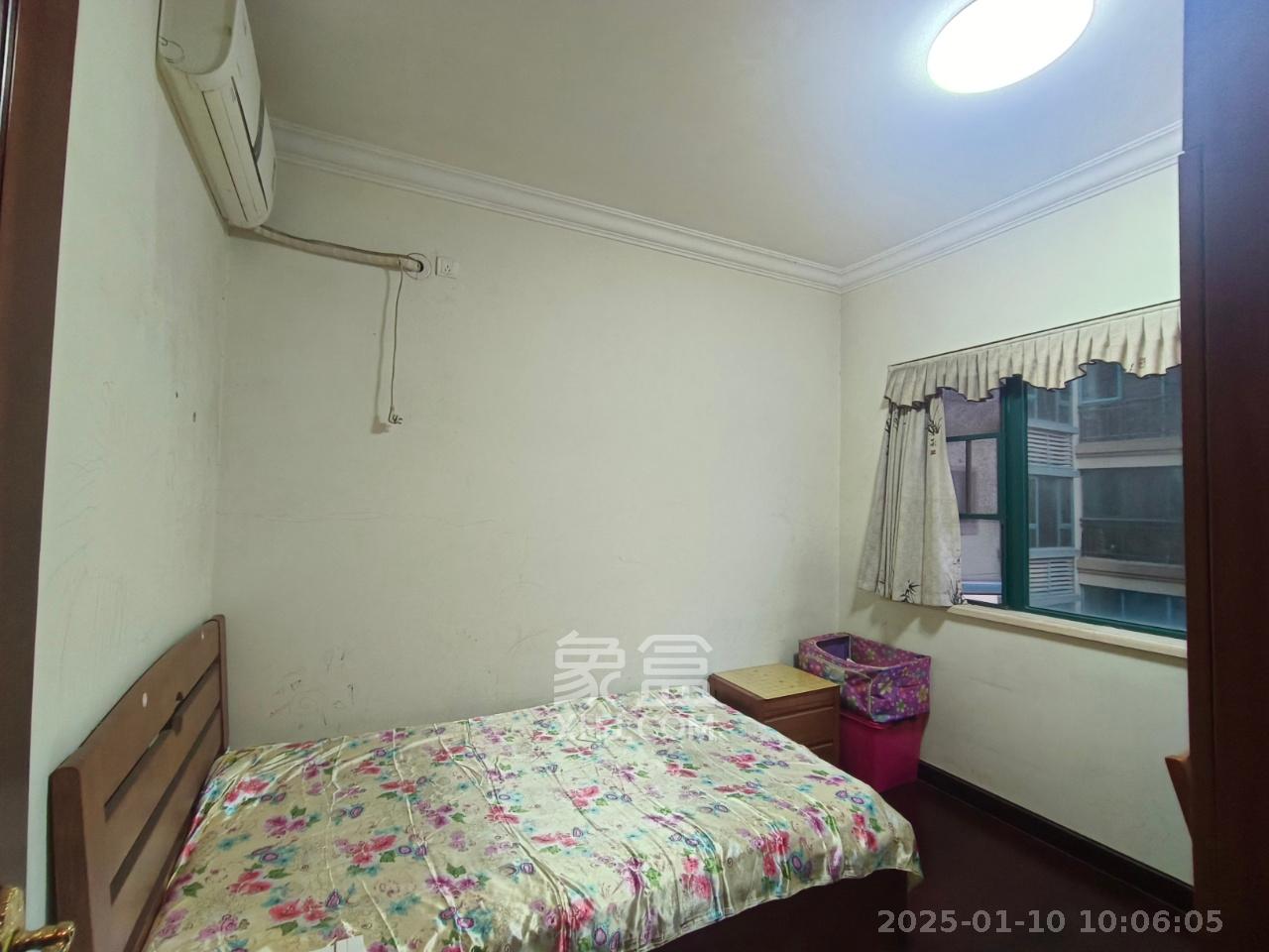 恒大城 3室2厅2卫 2500.0元/月 恒大城 3室2厅2卫 2500.0元/月室内图