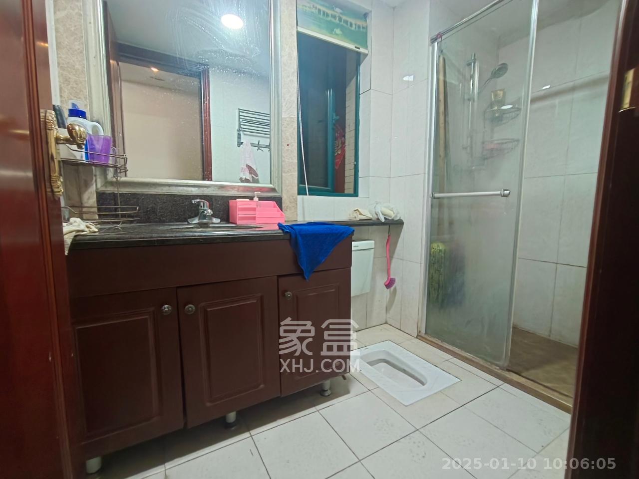 恒大城 3室2厅2卫 2500.0元/月 恒大城 3室2厅2卫 2500.0元/月室内图