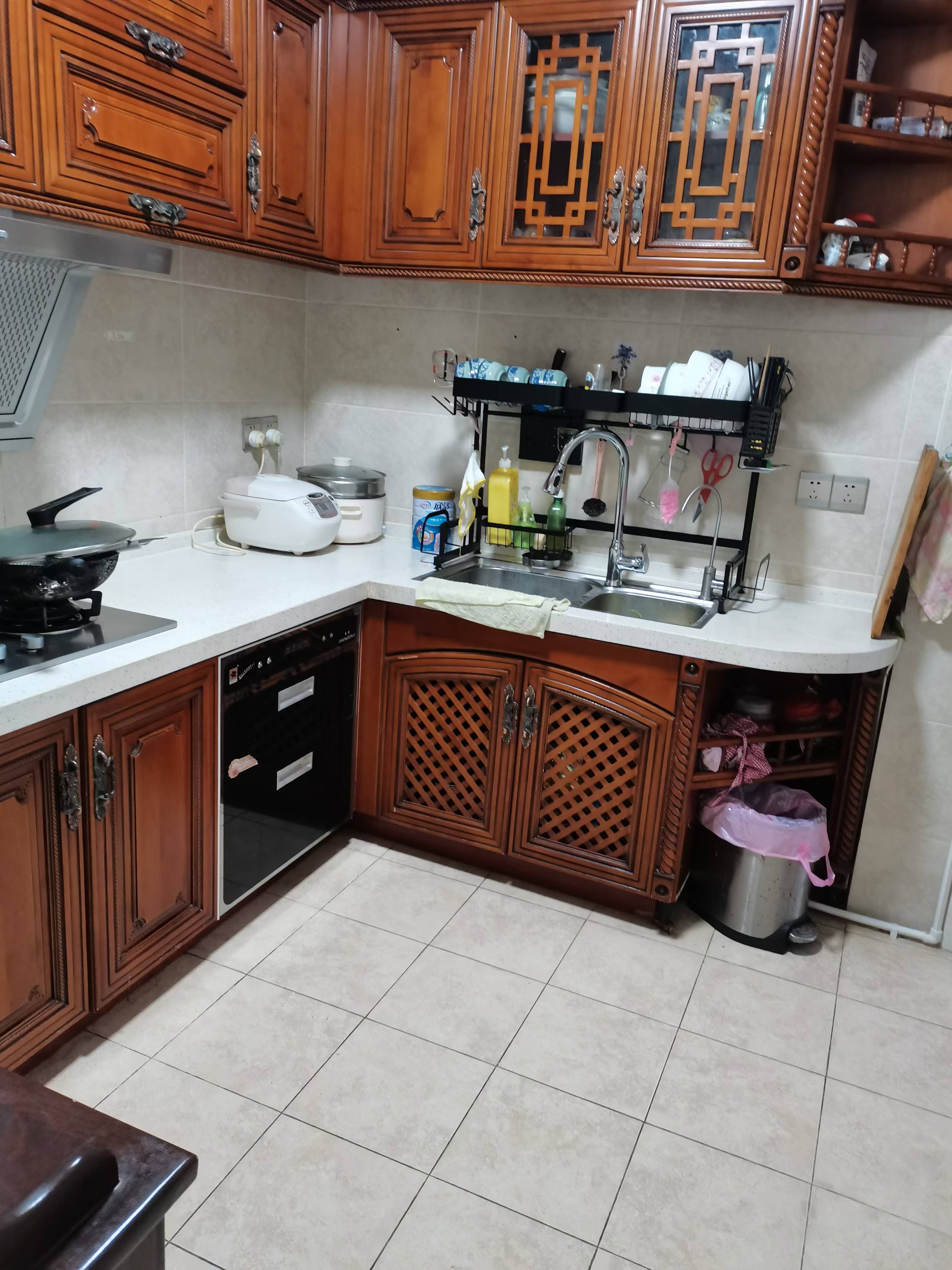 南苑上和一期 3室2厅2卫 2800.0元/月 南苑上和一期 3室2厅2卫 2800.0元/月室内图