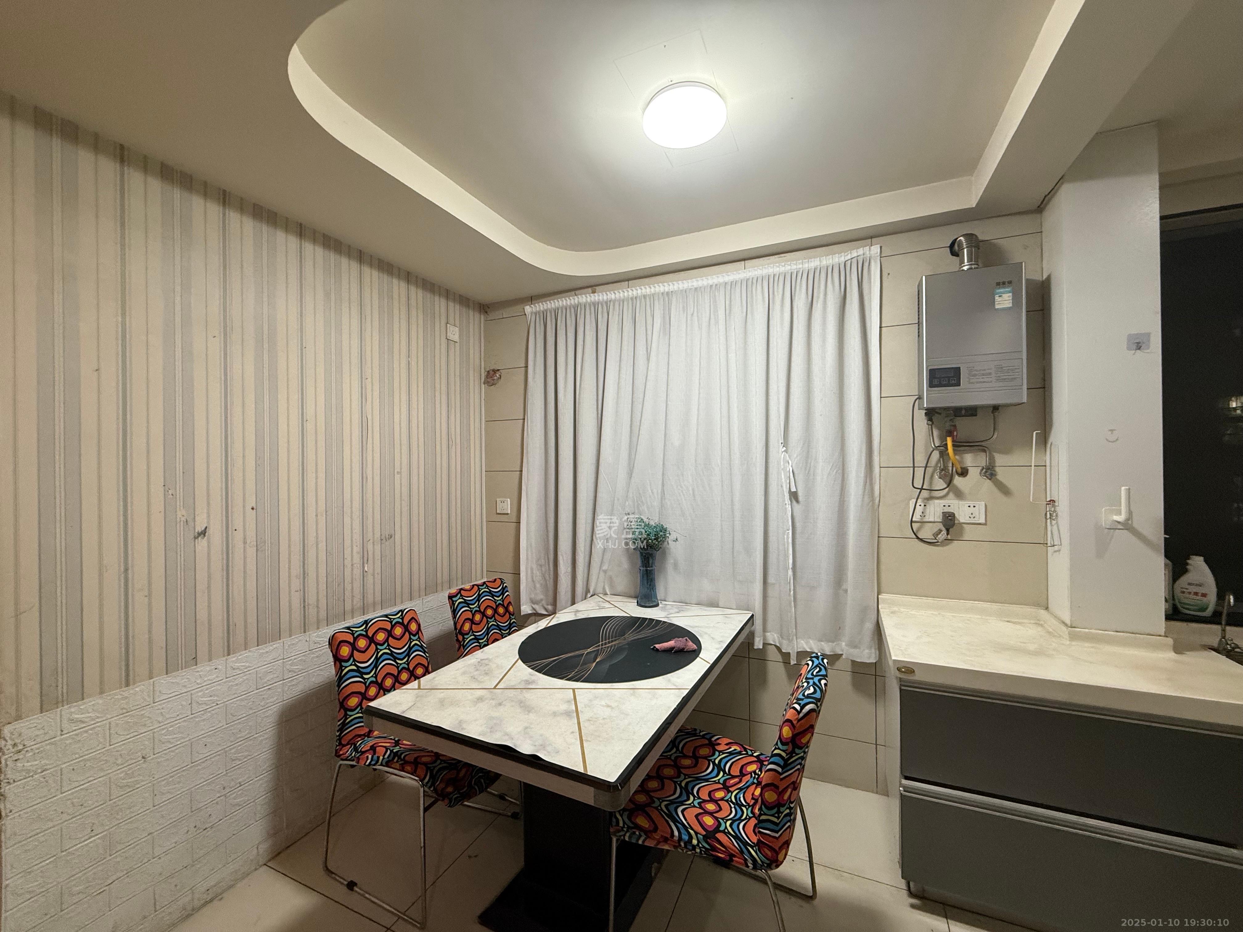 新城新世界一二三期  2室2厅1卫    2200.0元/月 新城新世界一二三期  2室2厅1卫    2200.0元/月室内图