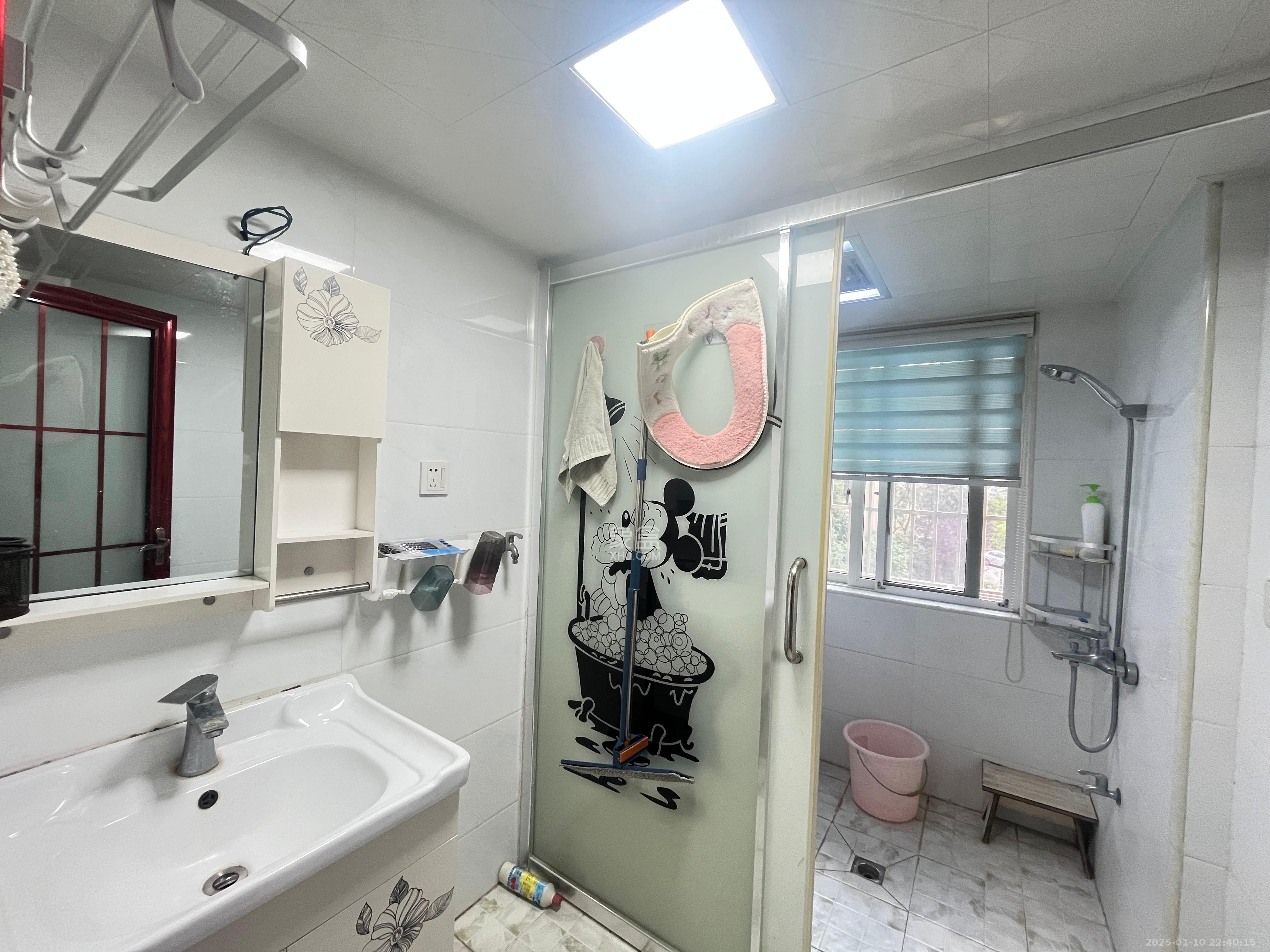 柏家塘小区  1室1厅1卫    2000.0元/月 柏家塘小区  1室1厅1卫    2000.0元/月室内图