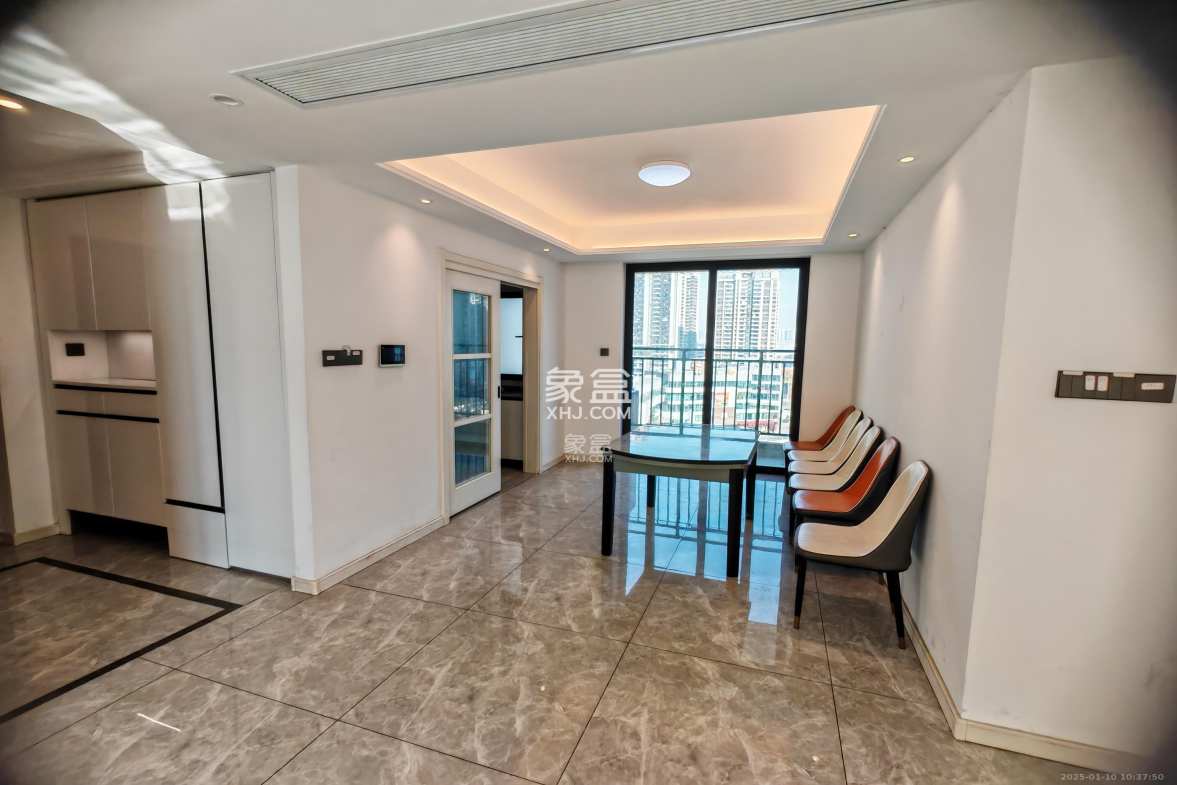 万科金色梦想C区  4室2厅2卫    4000.0元/月 万科金色梦想C区  4室2厅2卫    4000.0元/月室内图