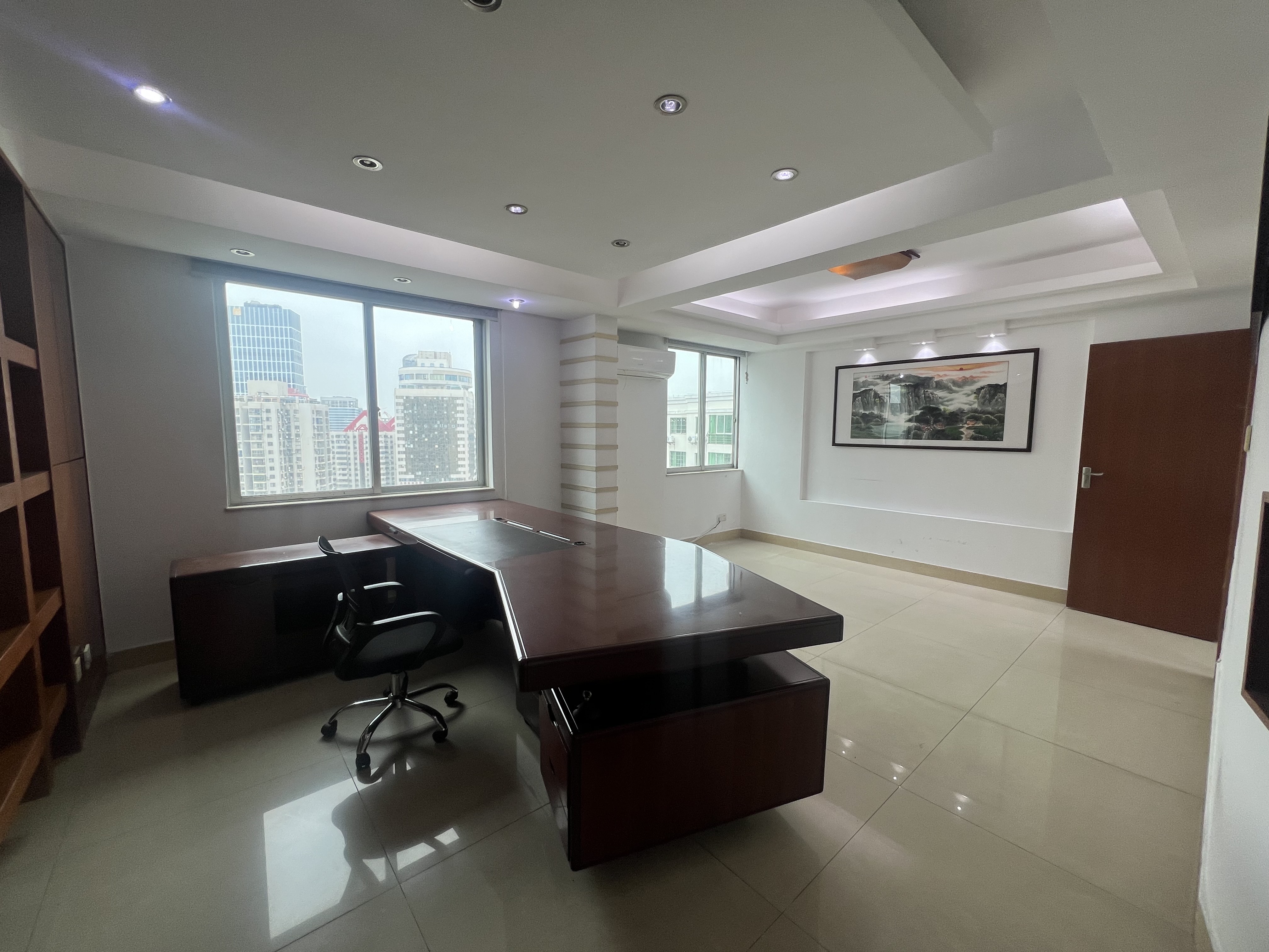 富豪大厦(富豪花园) 3室2厅2卫 150.0万 富豪大厦(富豪花园) 3室2厅2卫 150.0万客厅