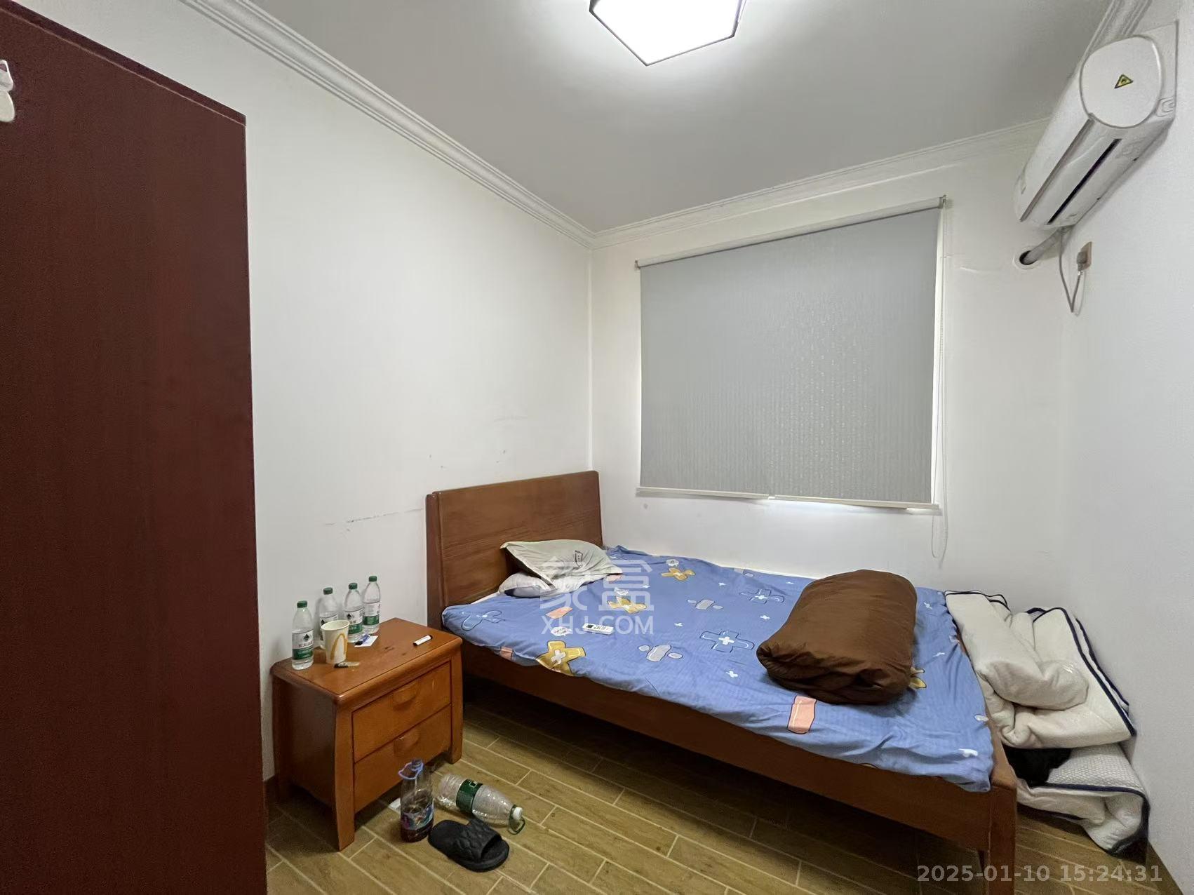 荣盛花语书苑 3室2厅2卫 3200.0元/月 荣盛花语书苑 3室2厅2卫 3200.0元/月室内图