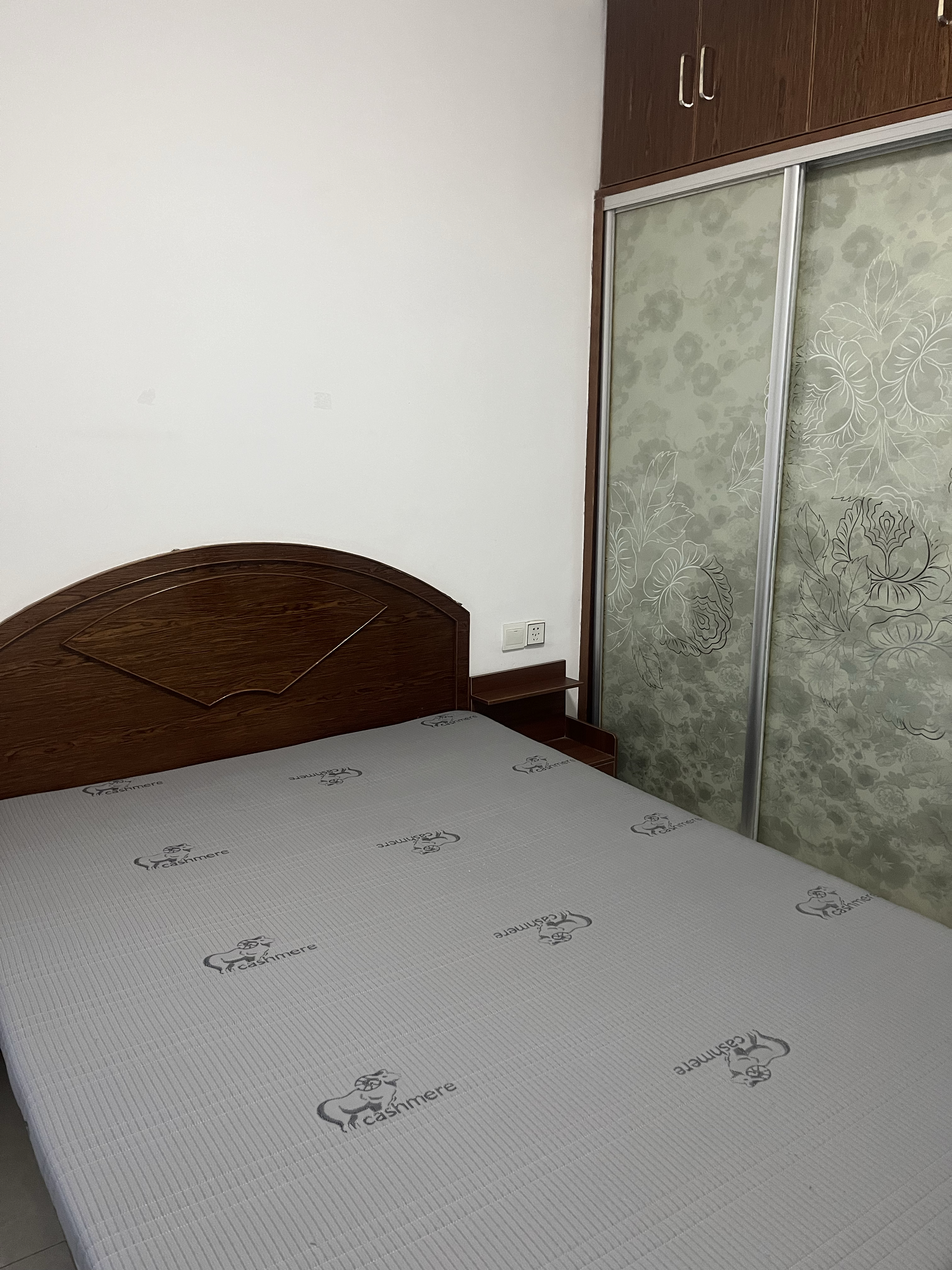 星海名都  2室1厅1卫    1400.0元/月室内图