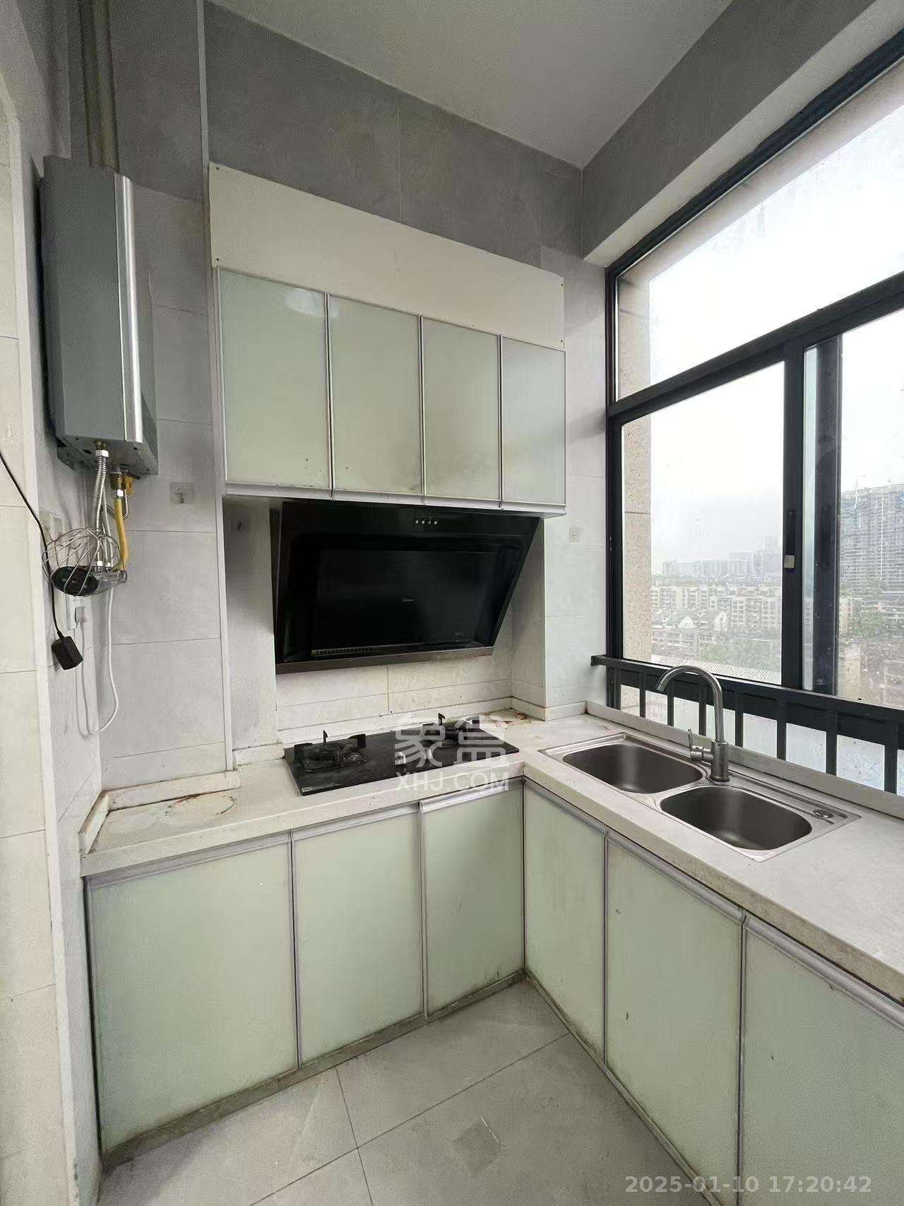 江南华府  1室1厅1卫   1500.00元/月室内图