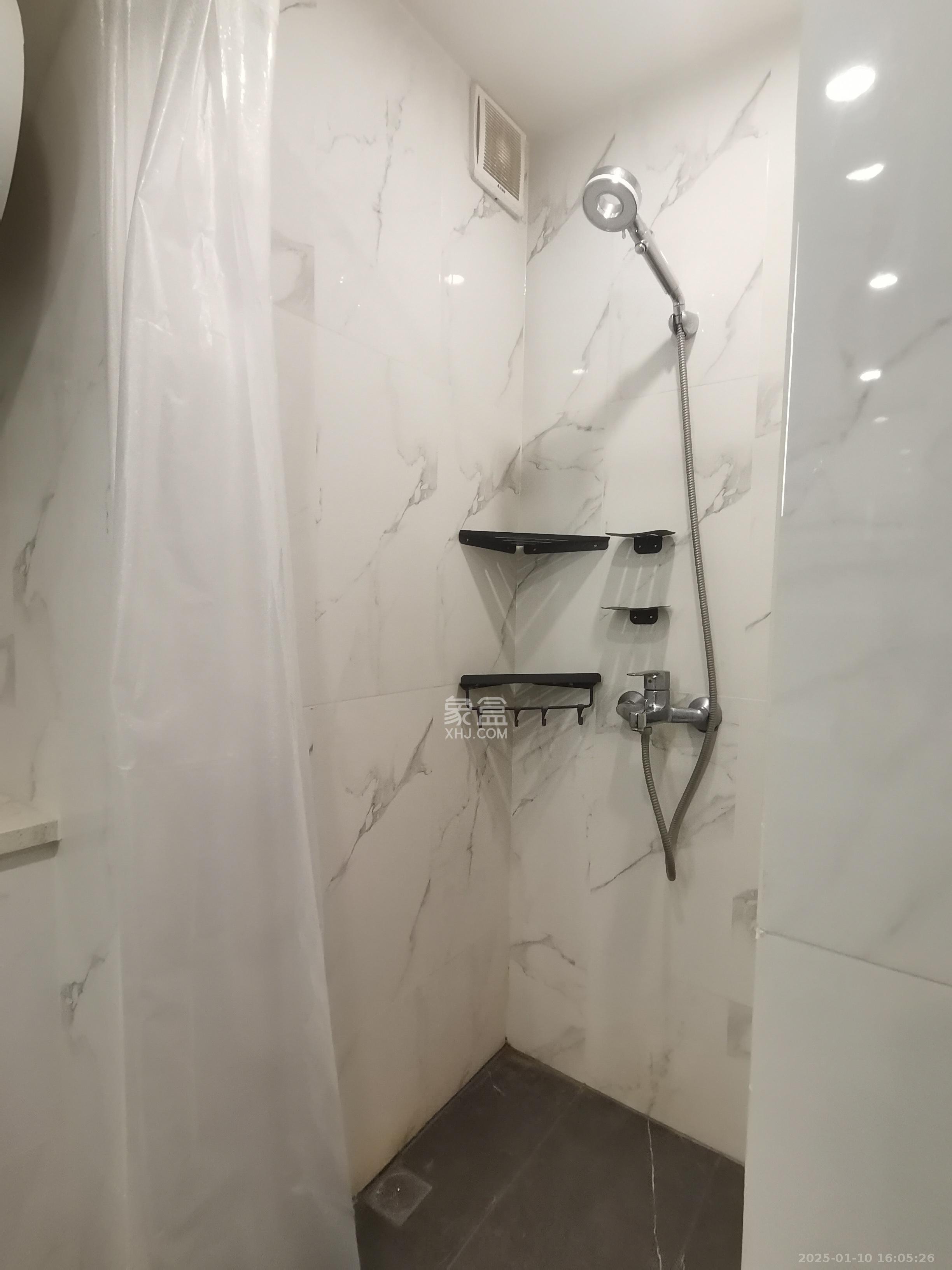 达美寰宇中心 2室1厅1卫 3500.0元/月 达美寰宇中心 2室1厅1卫 3500.0元/月室内图