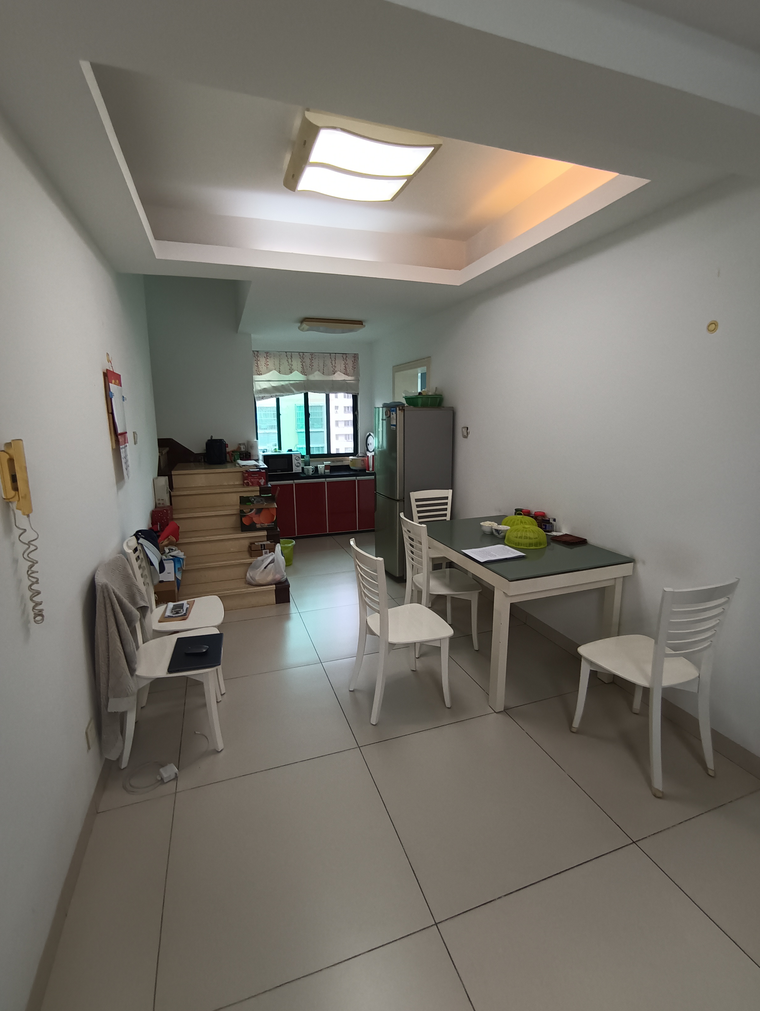 金海雅苑 4室2厅3卫 165.0万 金海雅苑 4室2厅3卫 165.0万客厅