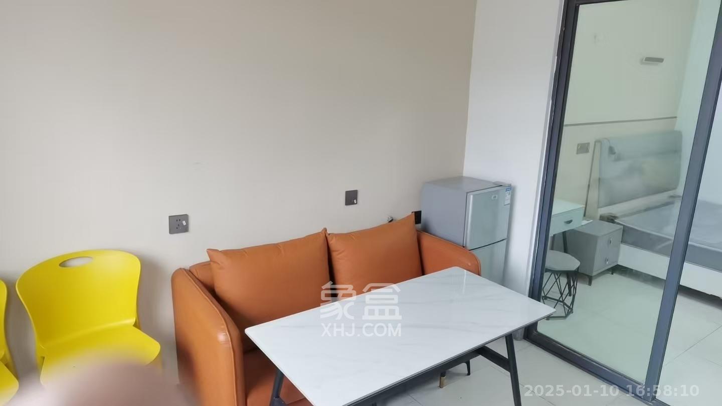 星沙三区  1室1厅1卫    1200.0元/月室内图