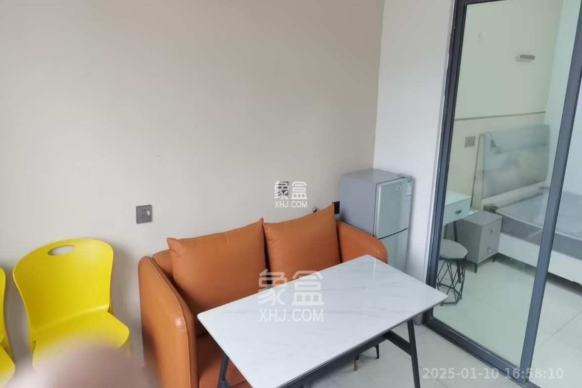 星沙三区 1室1厅1卫 1200.0元/月 星沙三区 1室1厅1卫 1200.0元/月室内图