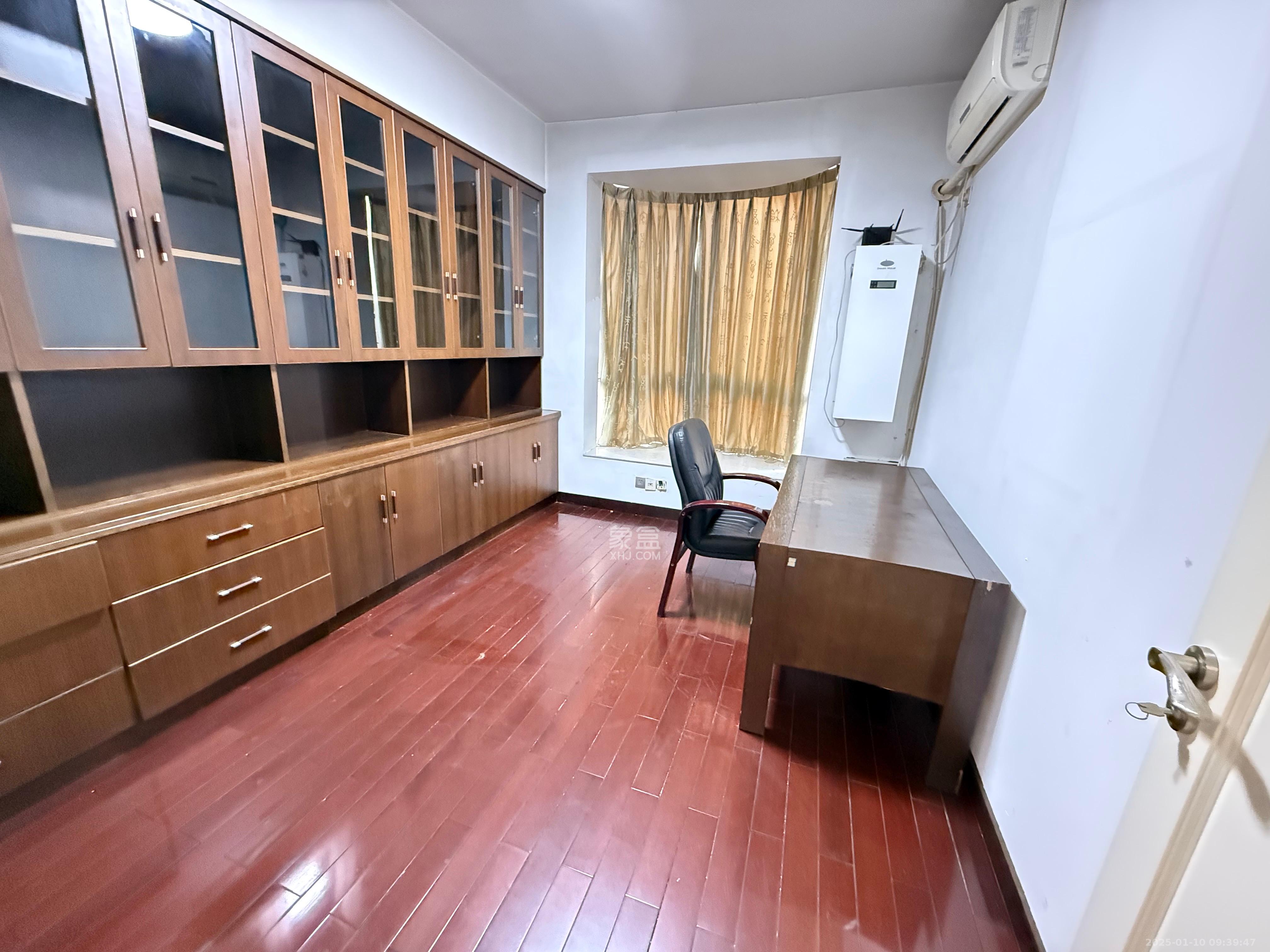 惠泽园 5室2厅2卫 6500.0元/月 惠泽园 5室2厅2卫 6500.0元/月室内图