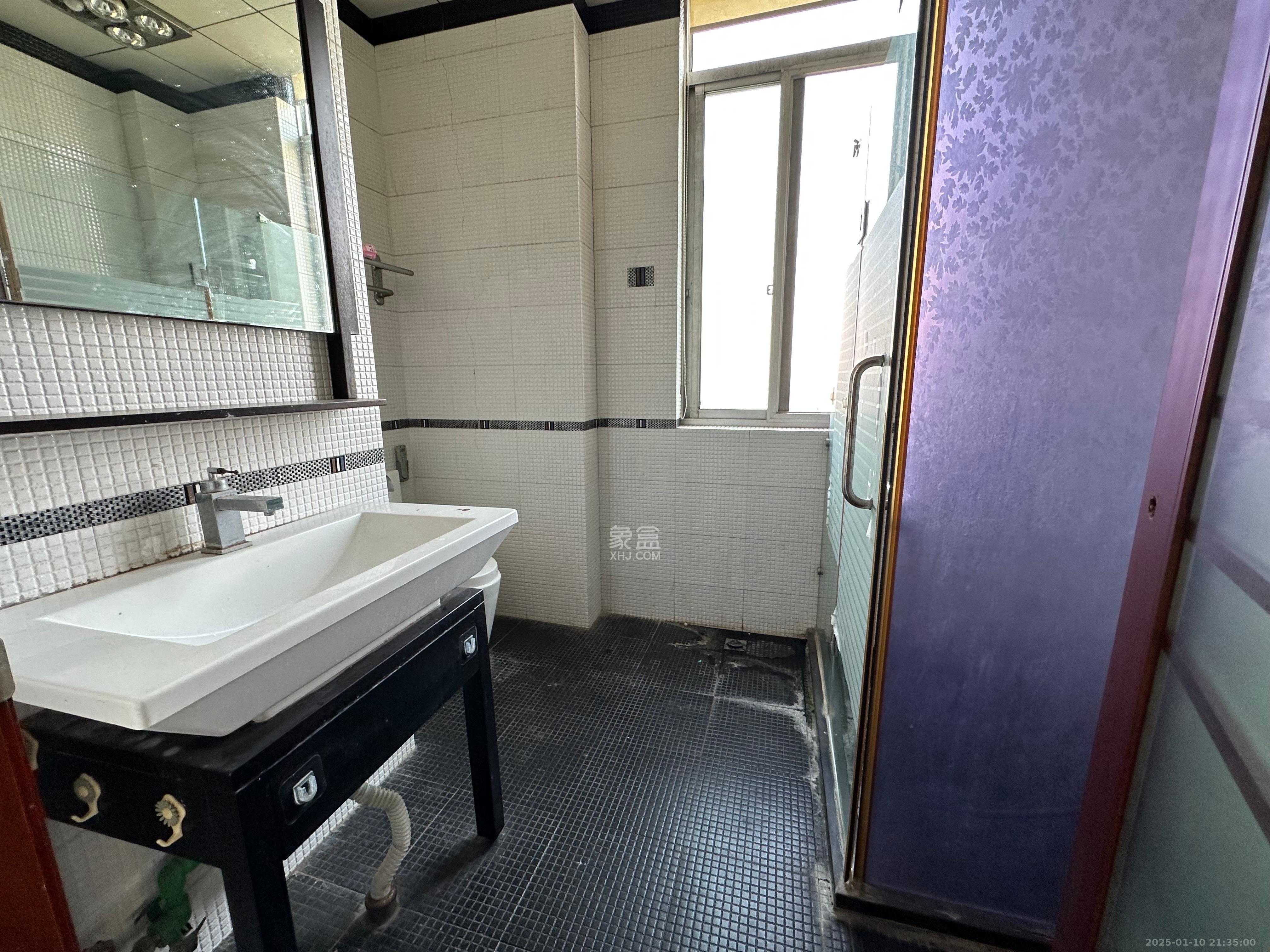 湖南省体育局单位宿舍(省体总会宿舍) 4室2厅2卫 5300.0元/月 湖南省体育局单位宿舍(省体总会宿舍) 4室2厅2卫 5300.0元/月室内图