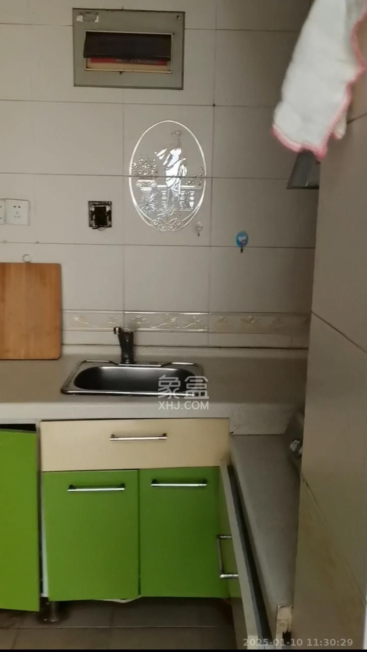 海利华宫大厦 1室1厅1卫 1300.0元/月 海利华宫大厦 1室1厅1卫 1300.0元/月室内图