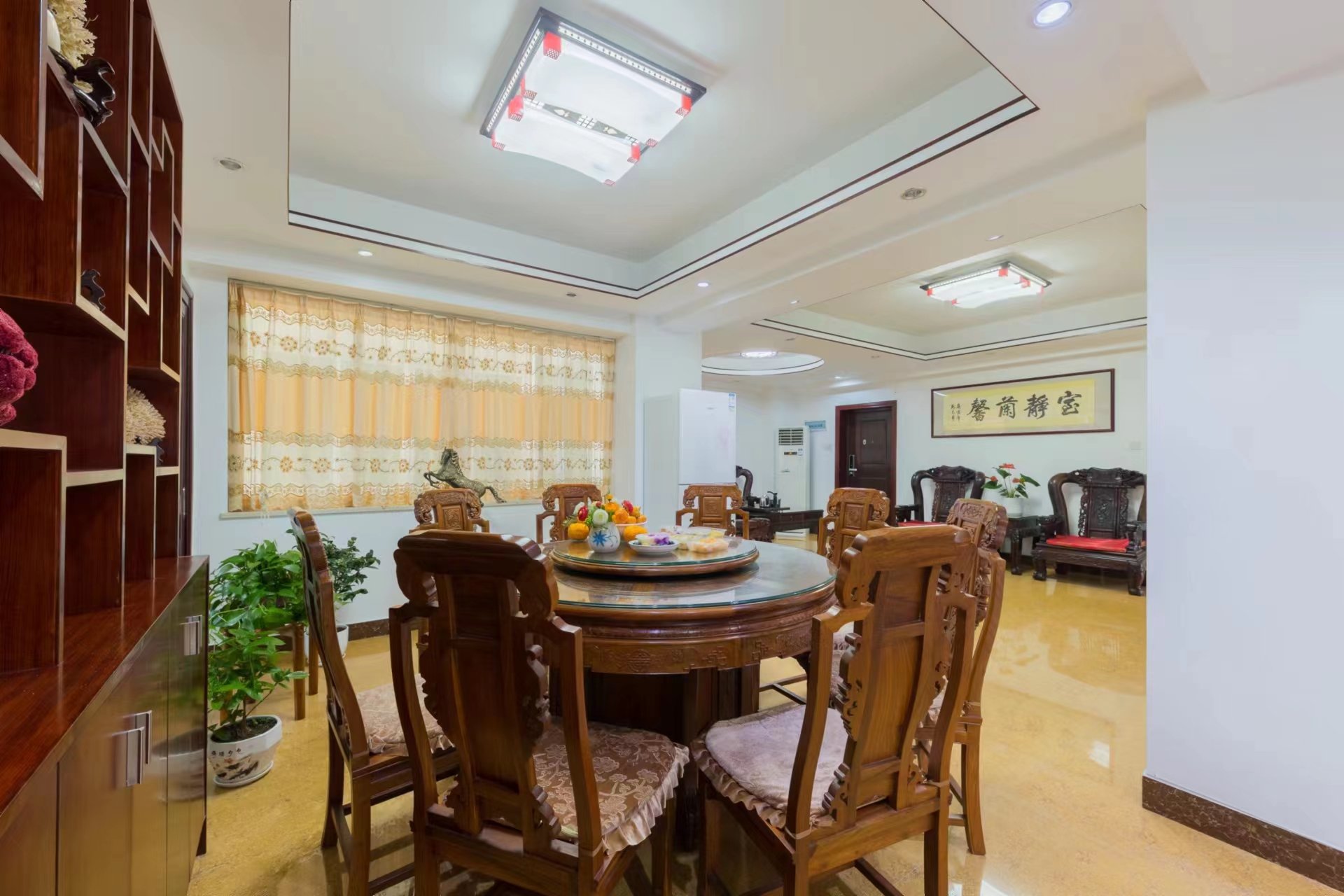 龙江大厦 4室2厅2卫 200.0万 龙江大厦 4室2厅2卫 200.0万室内图