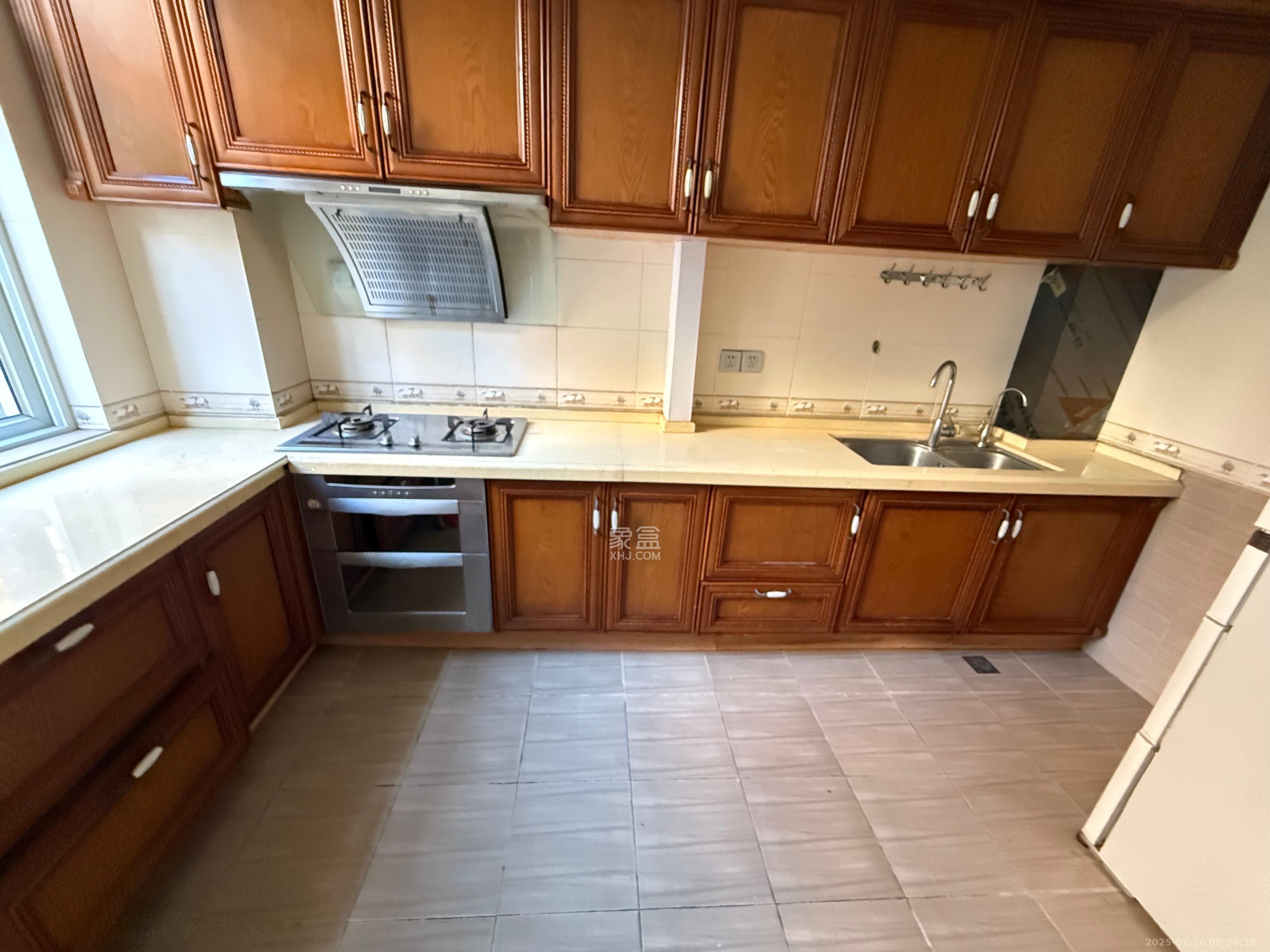 惠泽园 5室2厅2卫 6500.0元/月 惠泽园 5室2厅2卫 6500.0元/月室内图