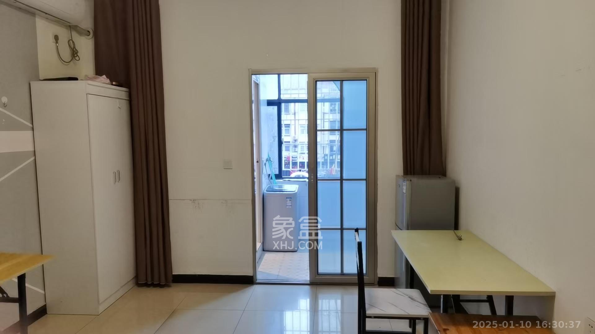 星沙三区  1室1厅1卫    950.0元/月 星沙三区  1室1厅1卫    950.0元/月室内图