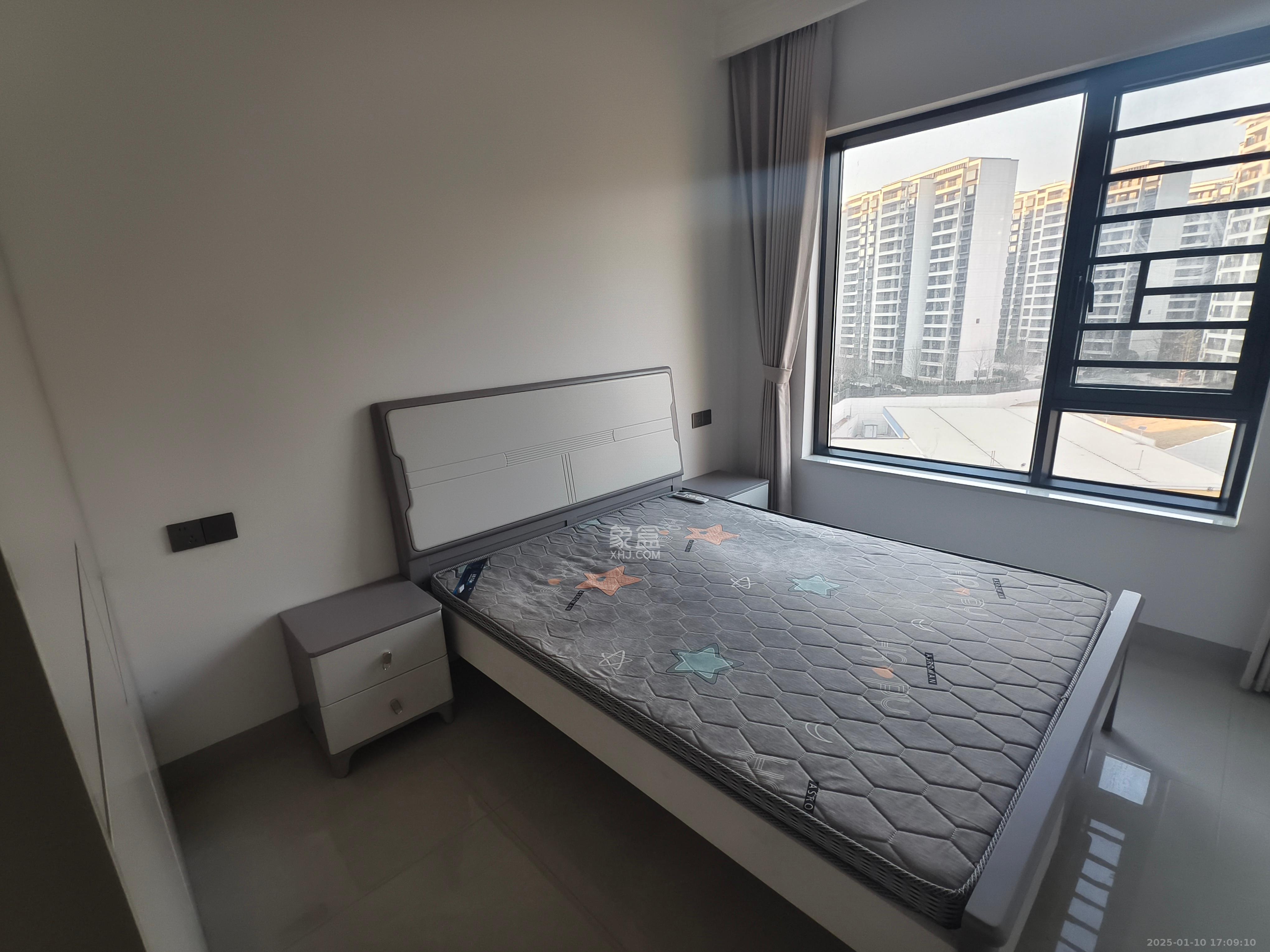 蓝光雍锦半岛 3室2厅2卫 3400.0元/月 蓝光雍锦半岛 3室2厅2卫 3400.0元/月室内图